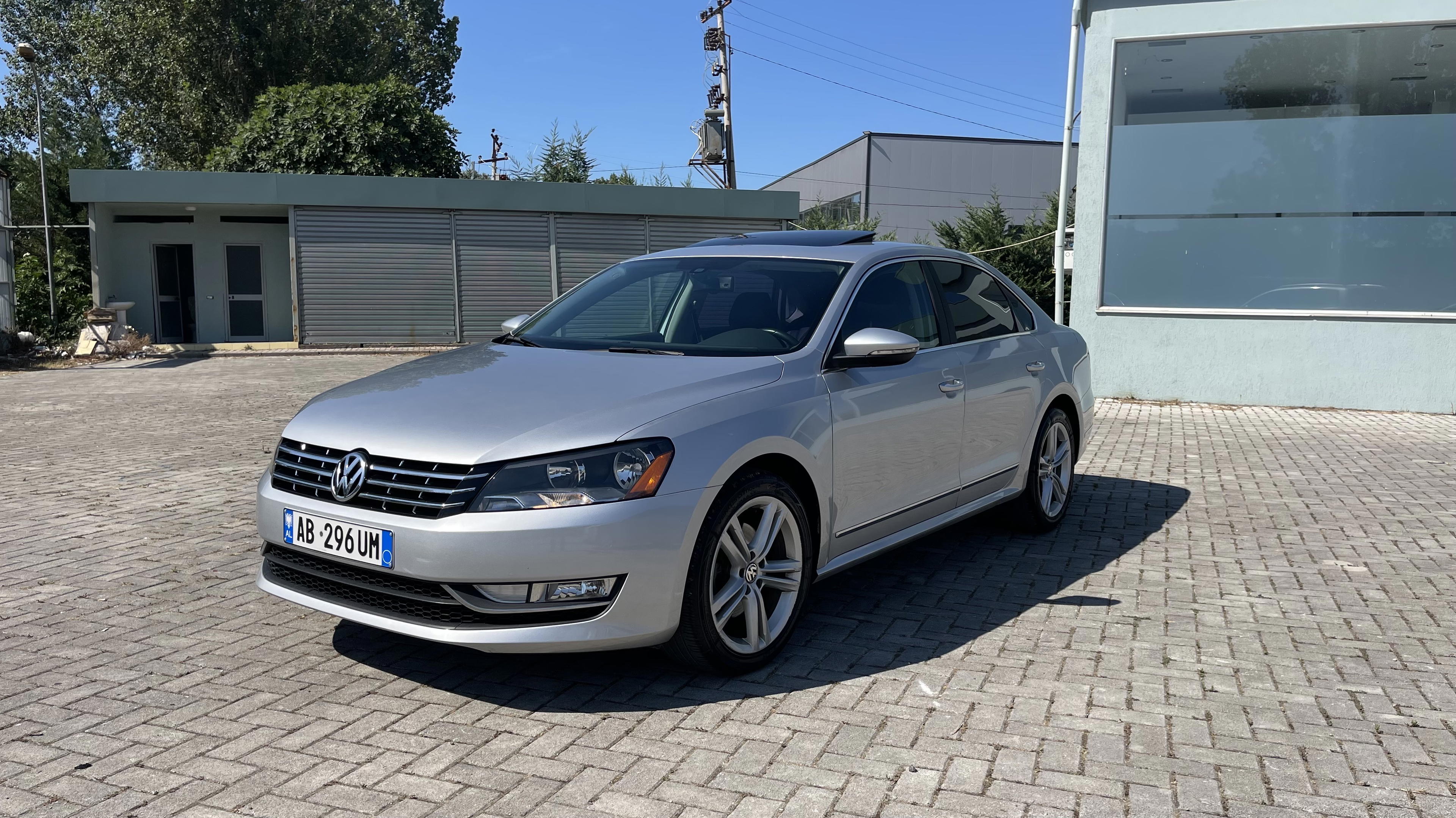 Volkswagen Passat - side view