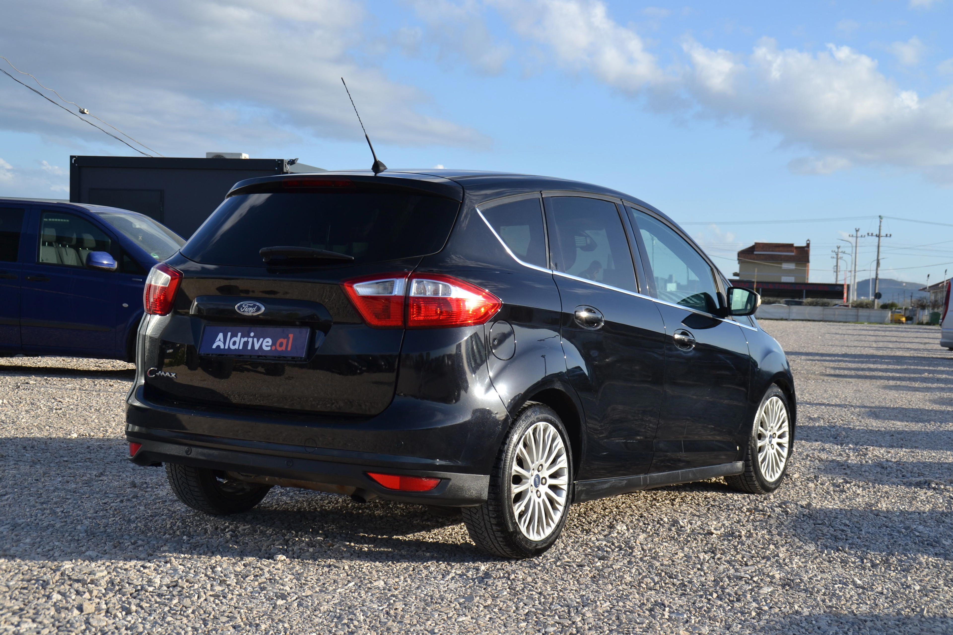 Ford C-MAX Energi - side view