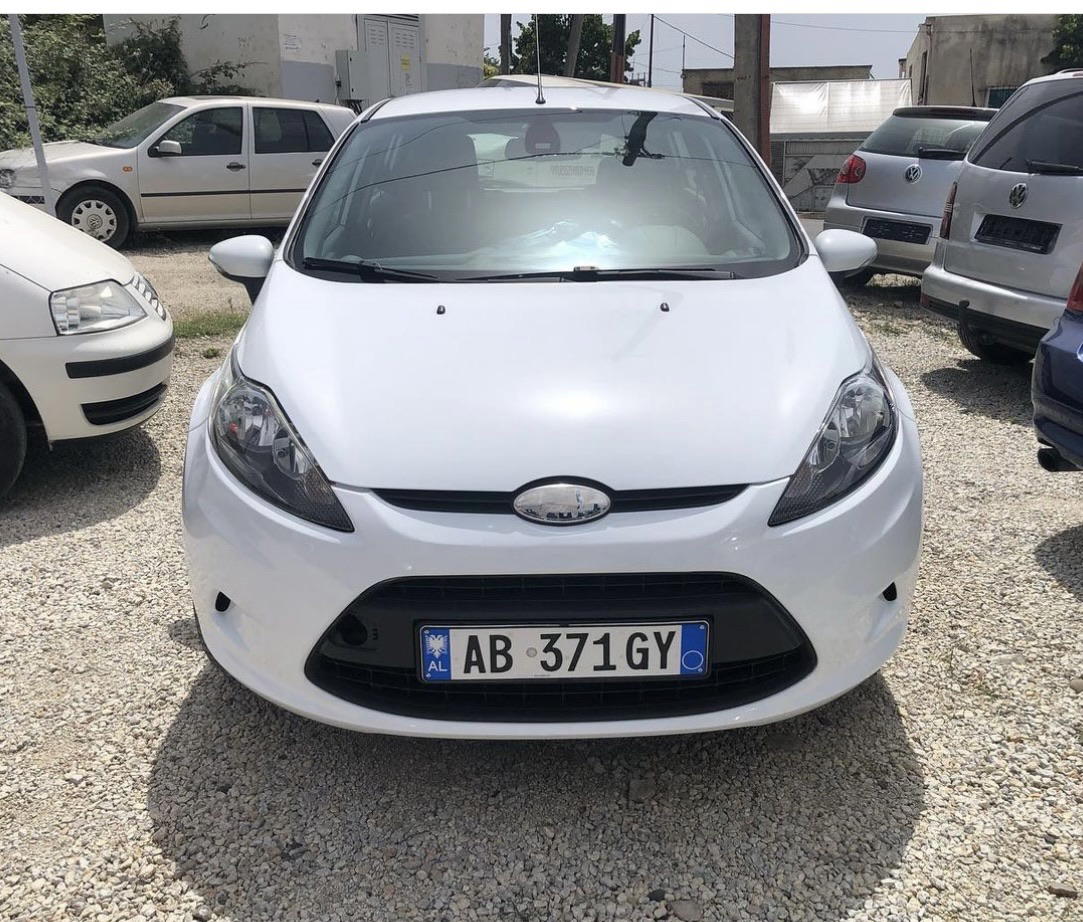 Ford Fiesta RentX Albania