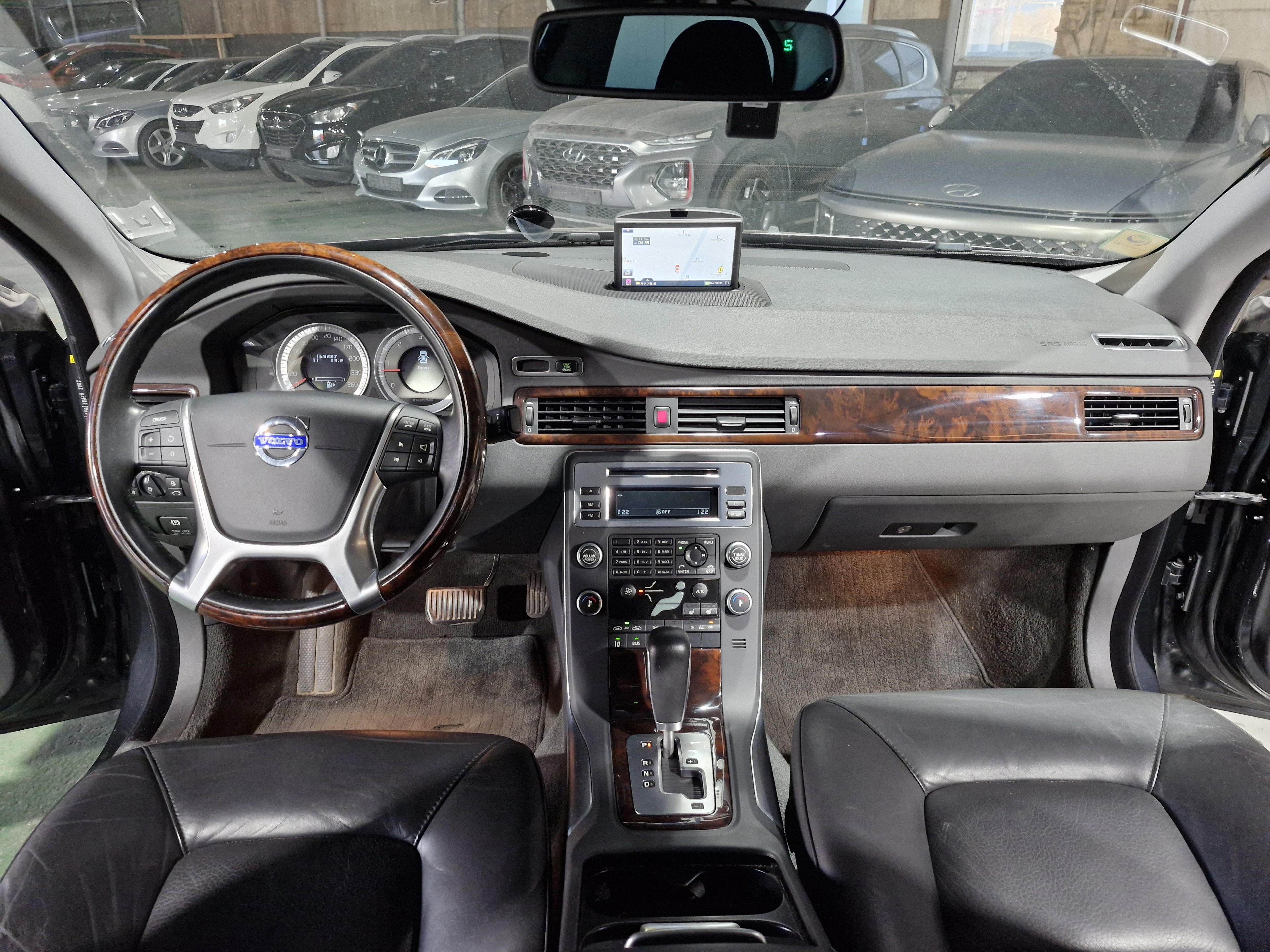 Volvo S80 - photo 4