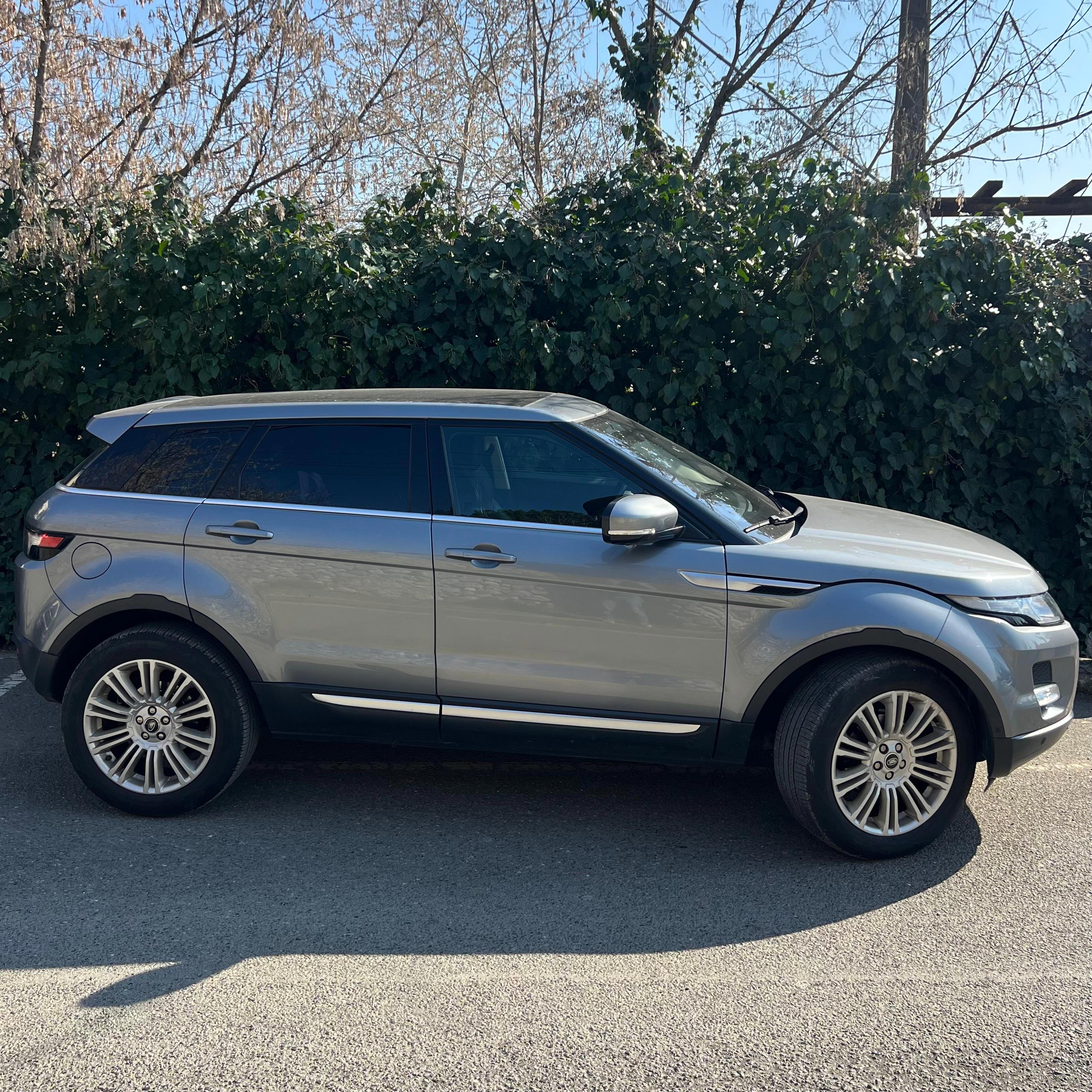 Land Rover Range Rover Evoque - main photo