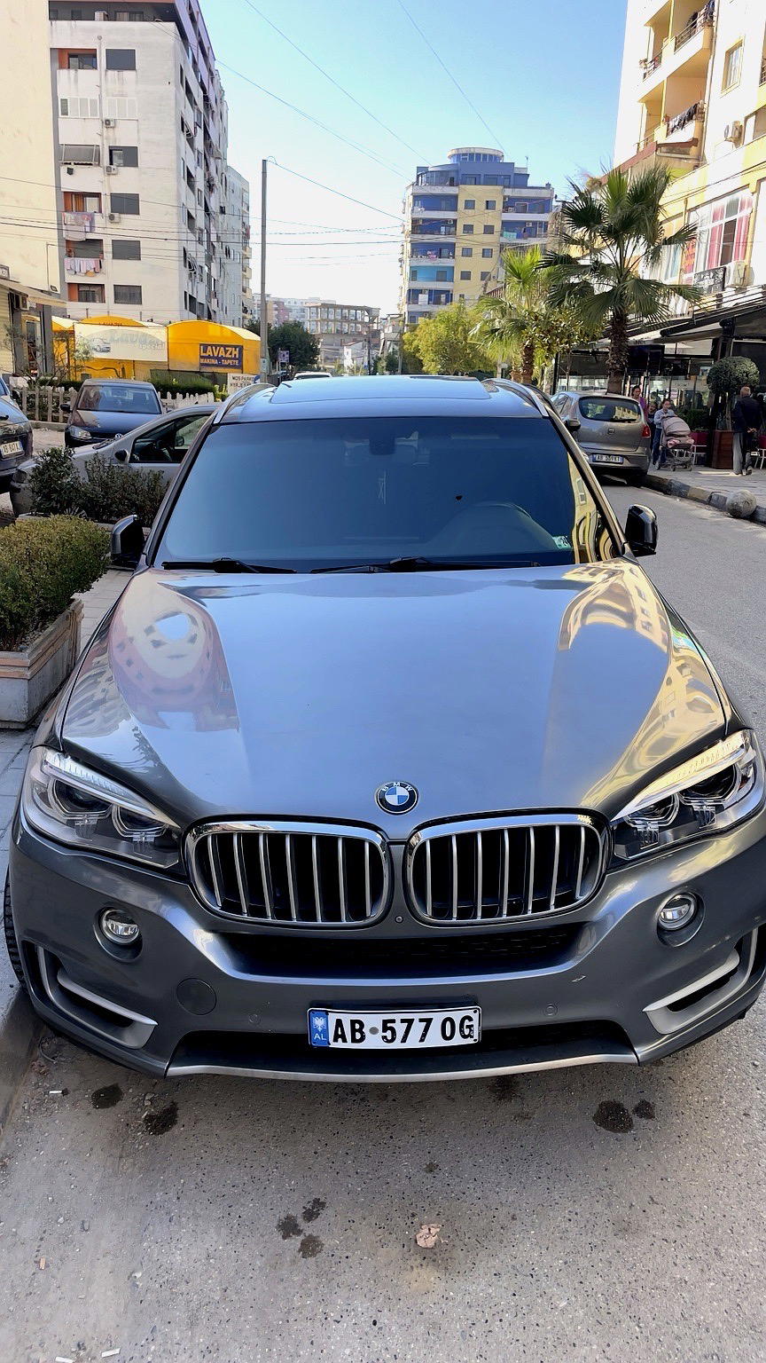 BMW X5 - side view