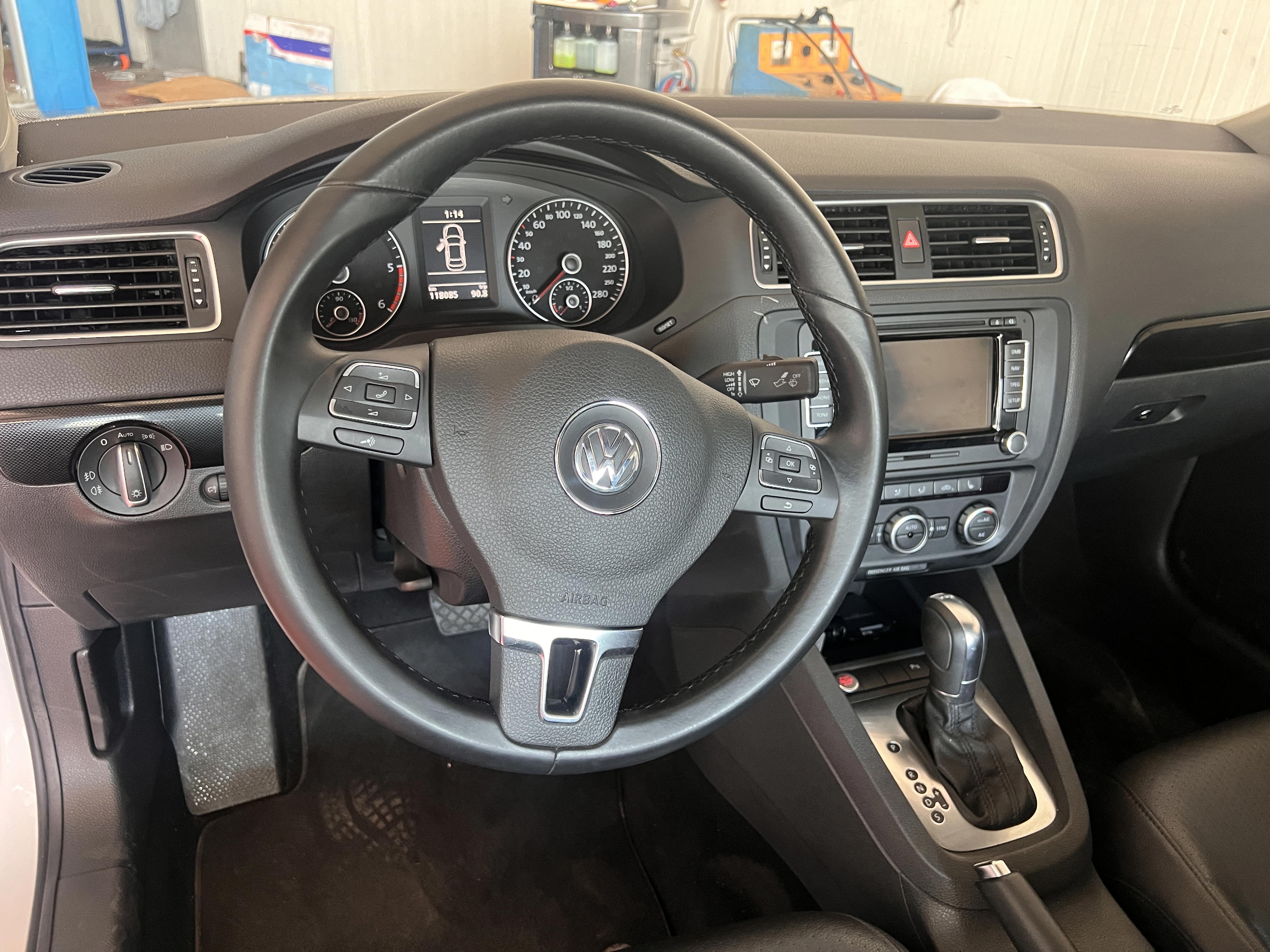 Volkswagen Jetta - side view