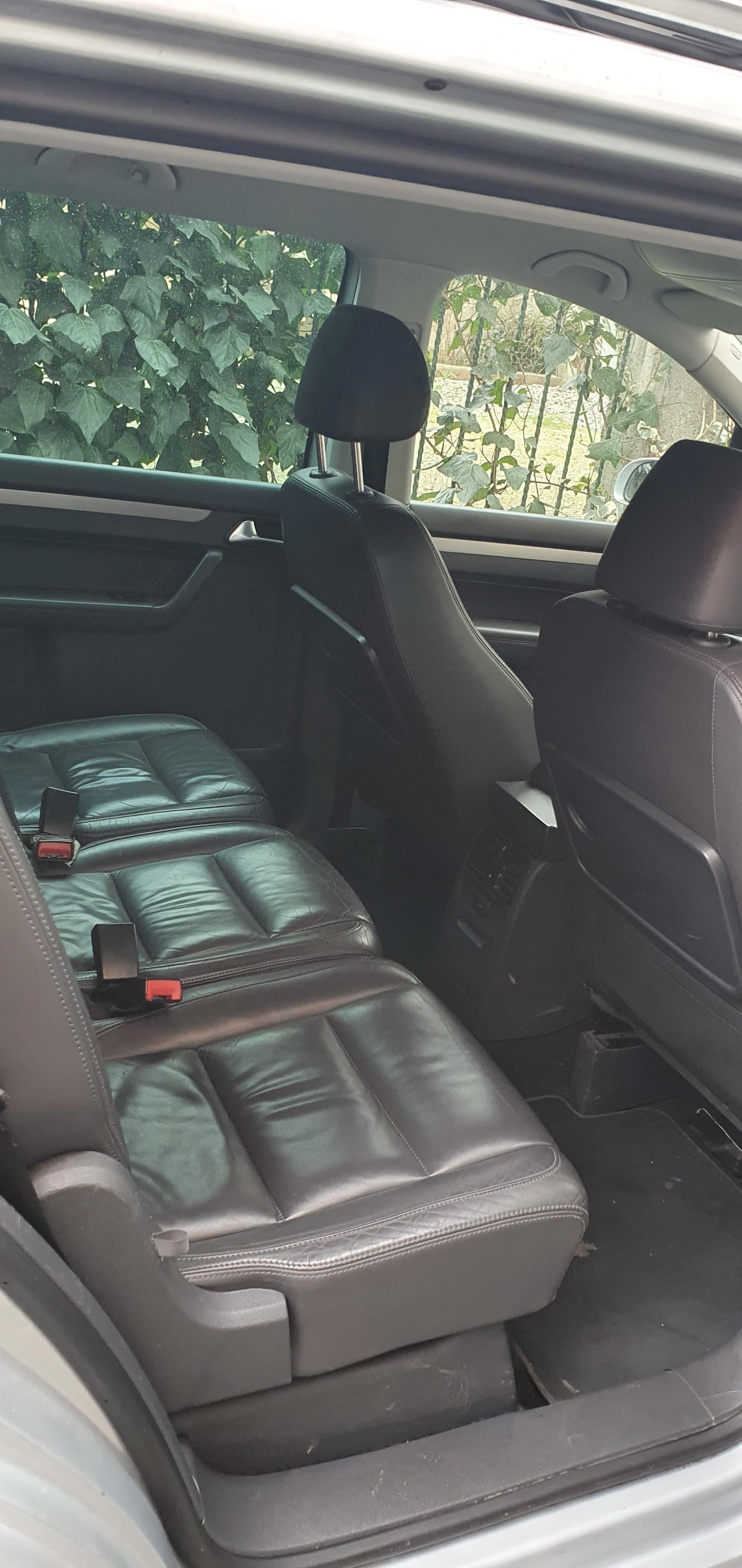 Volkswagen Touran - photo 4