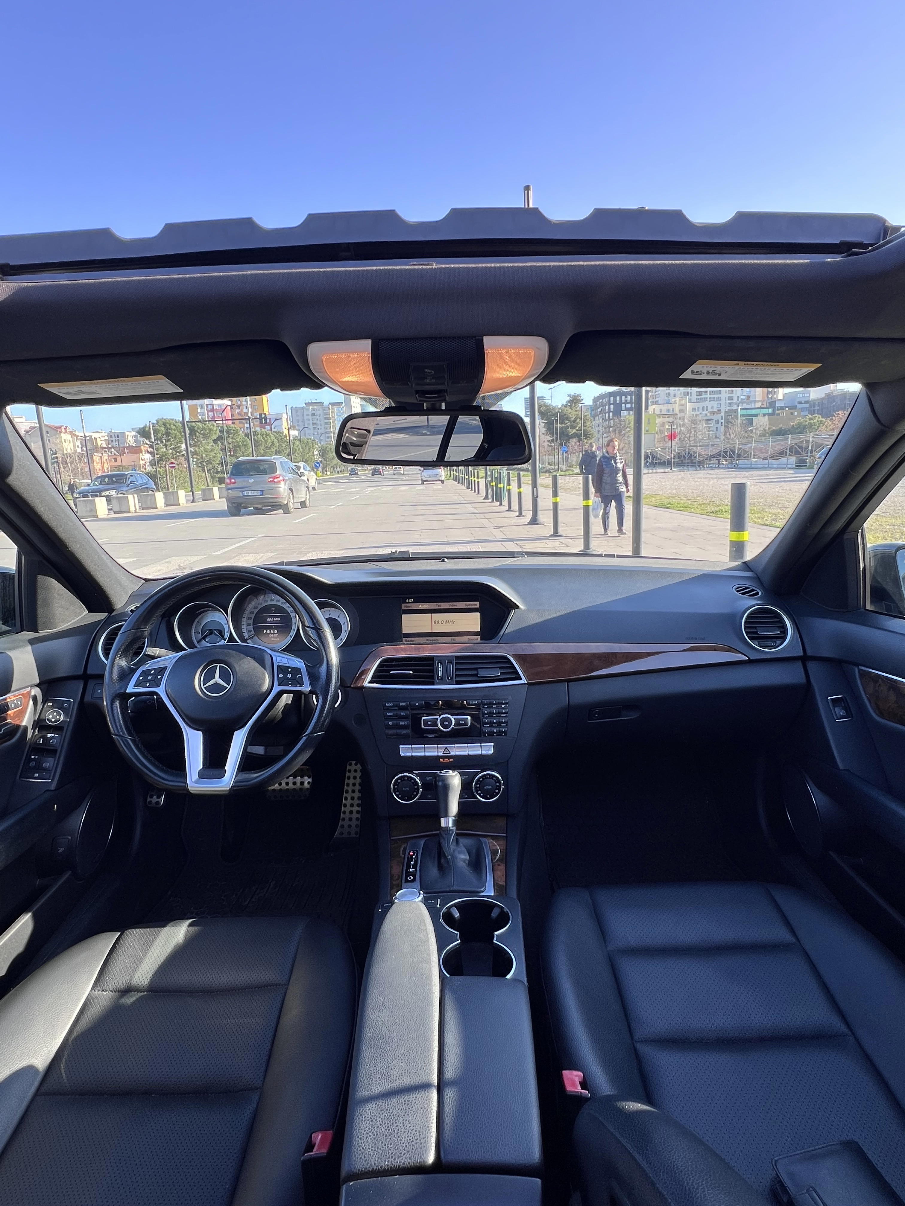 Mercedes-Benz C-Class - photo 3