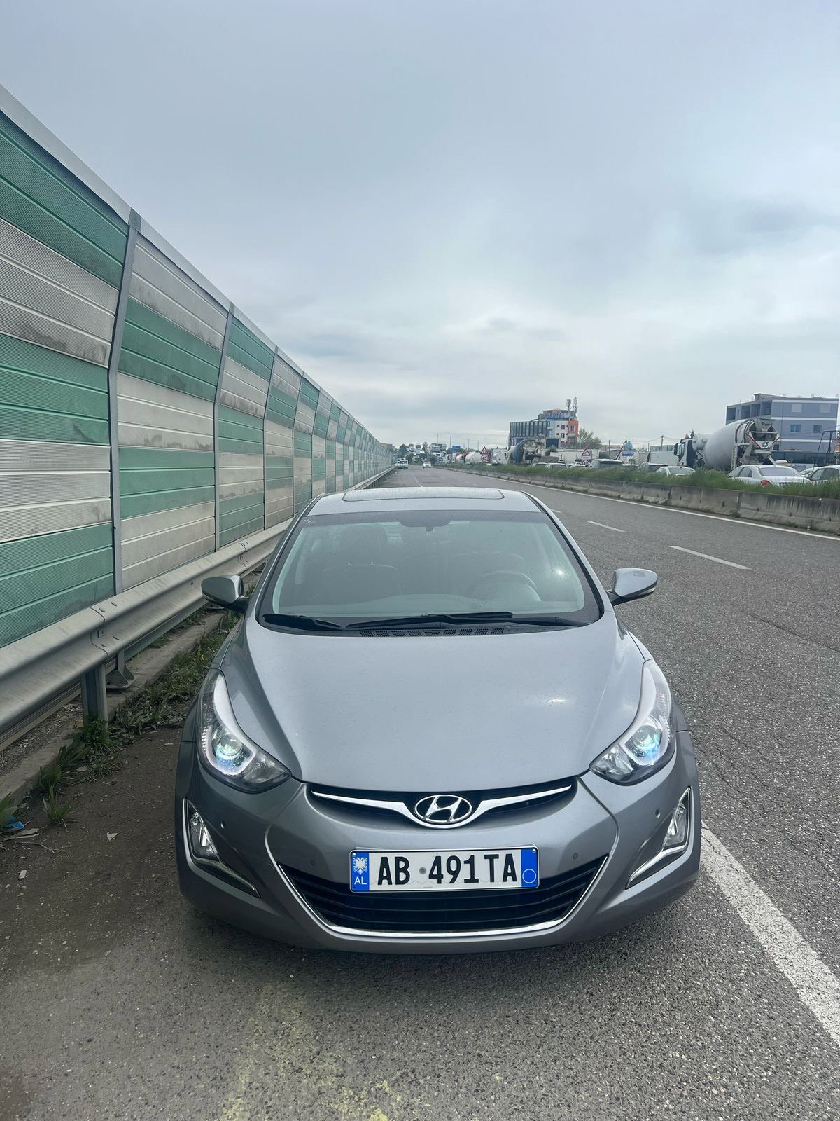 Hyundai Avante RentX Albania