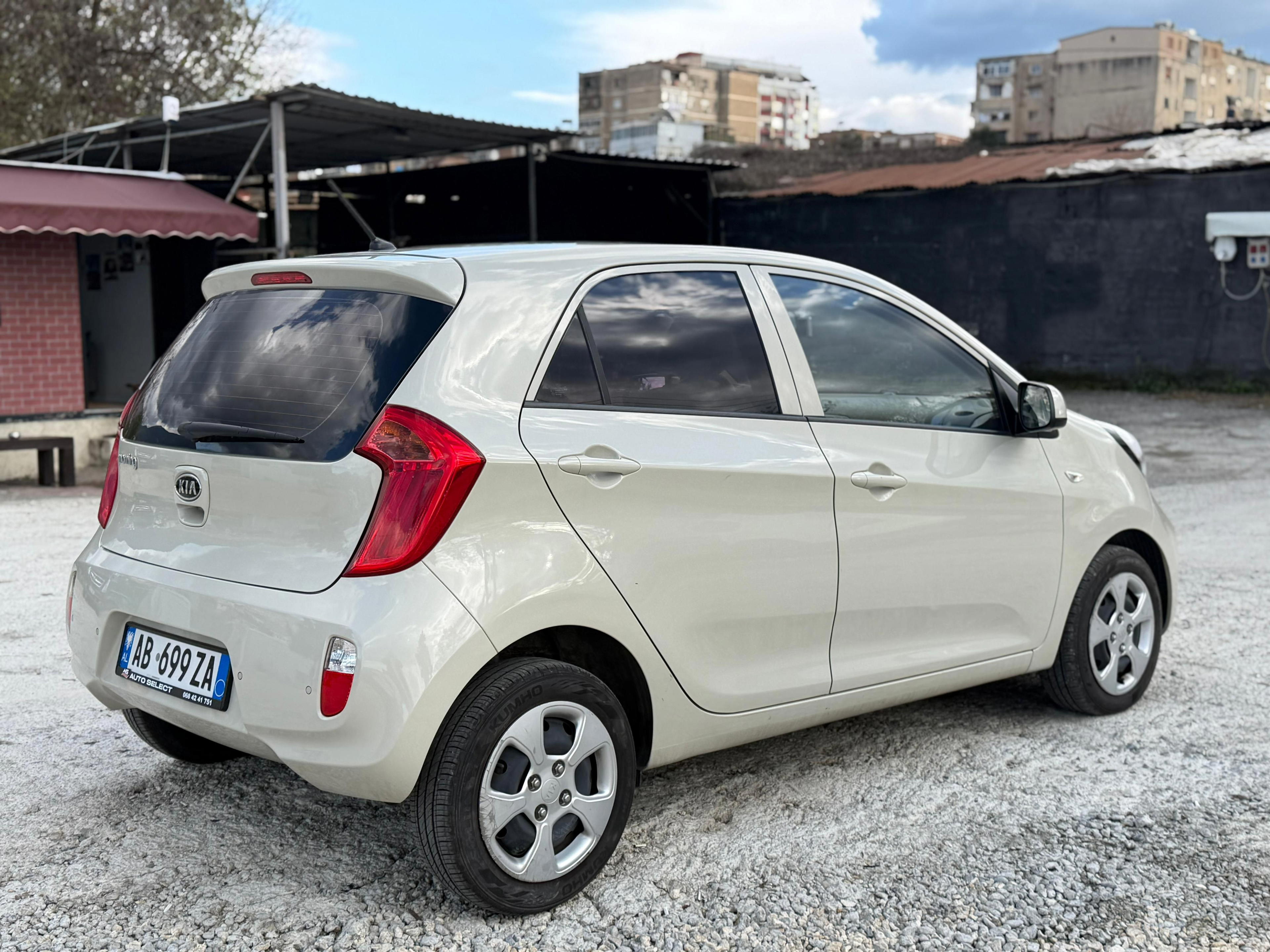 Hyundai i10 - photo 4