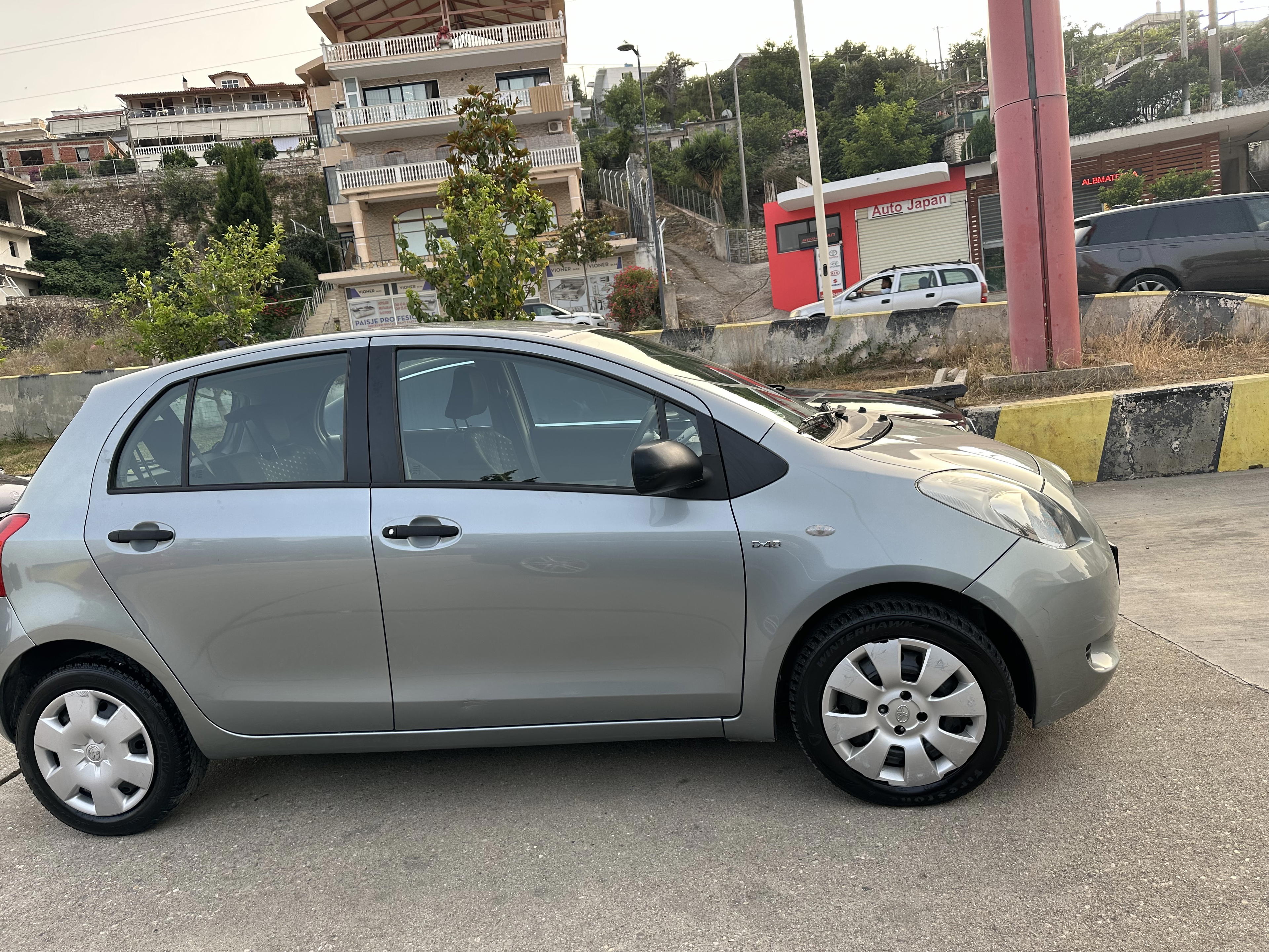 Toyota Yaris - photo 3