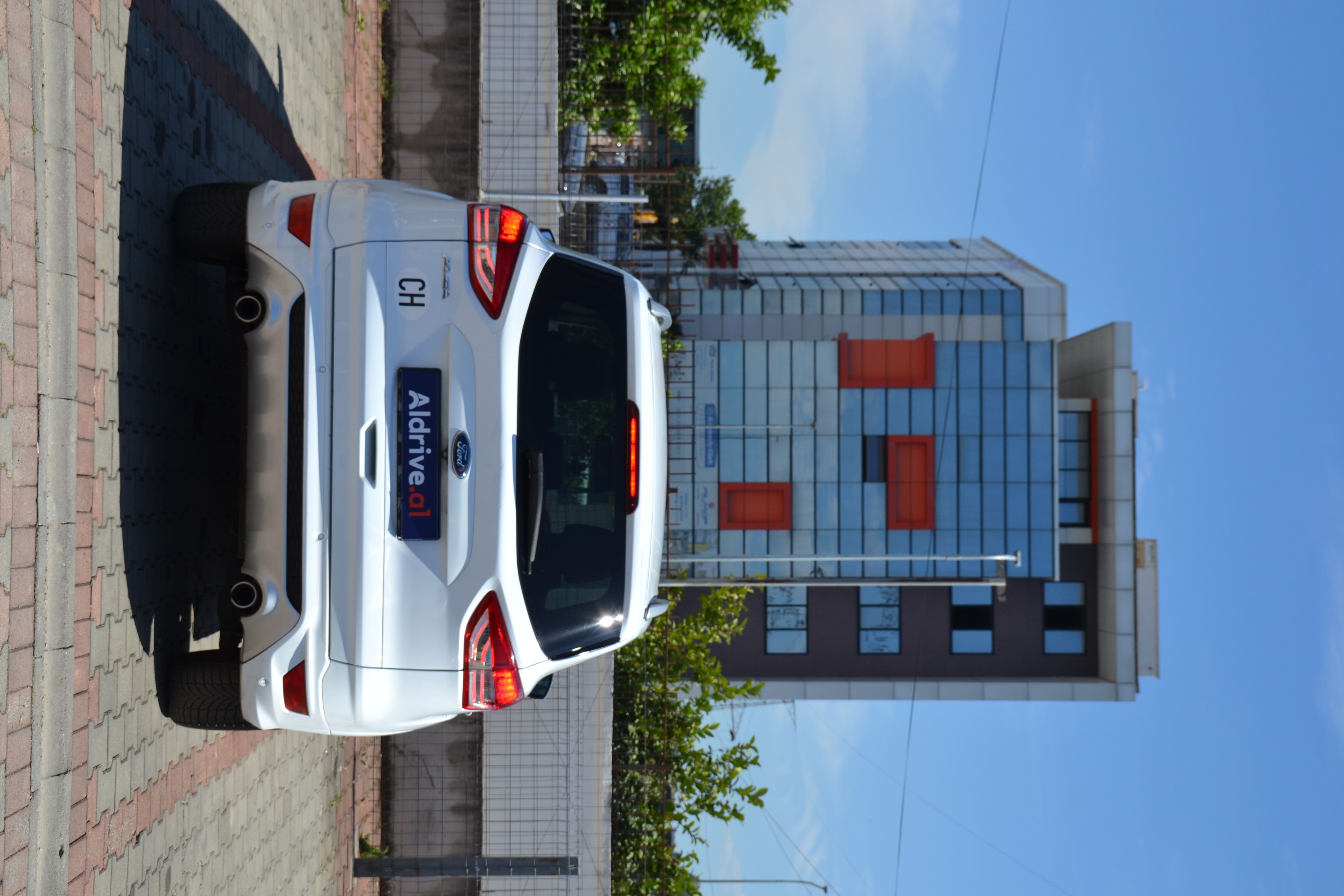 Ford Kuga - photo 4
