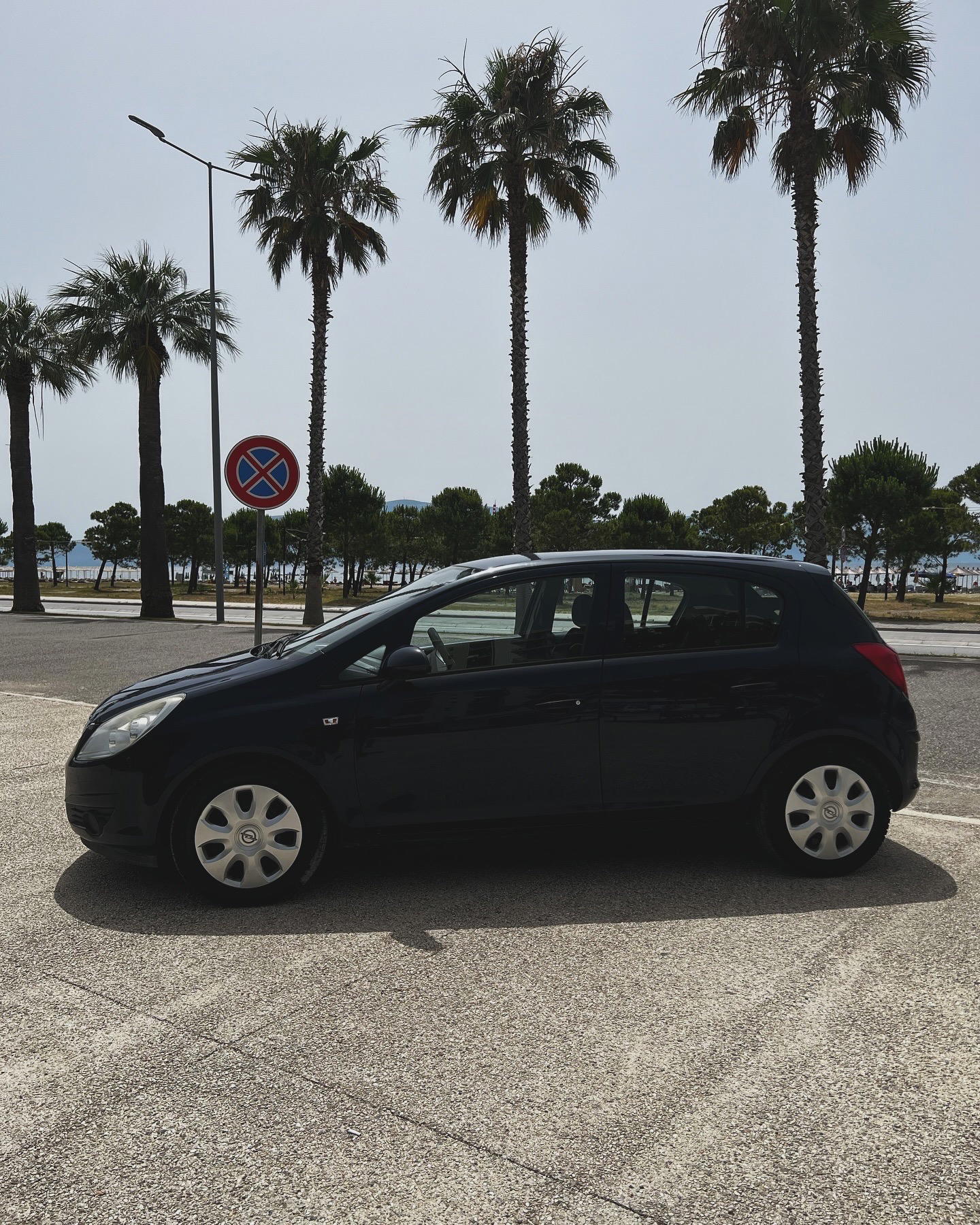 Opel Corsa - side view