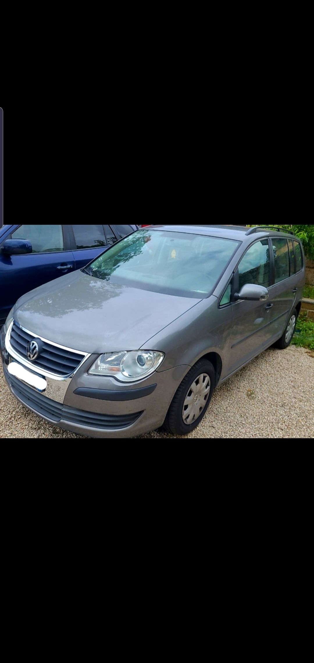 Volkswagen Touran - main photo