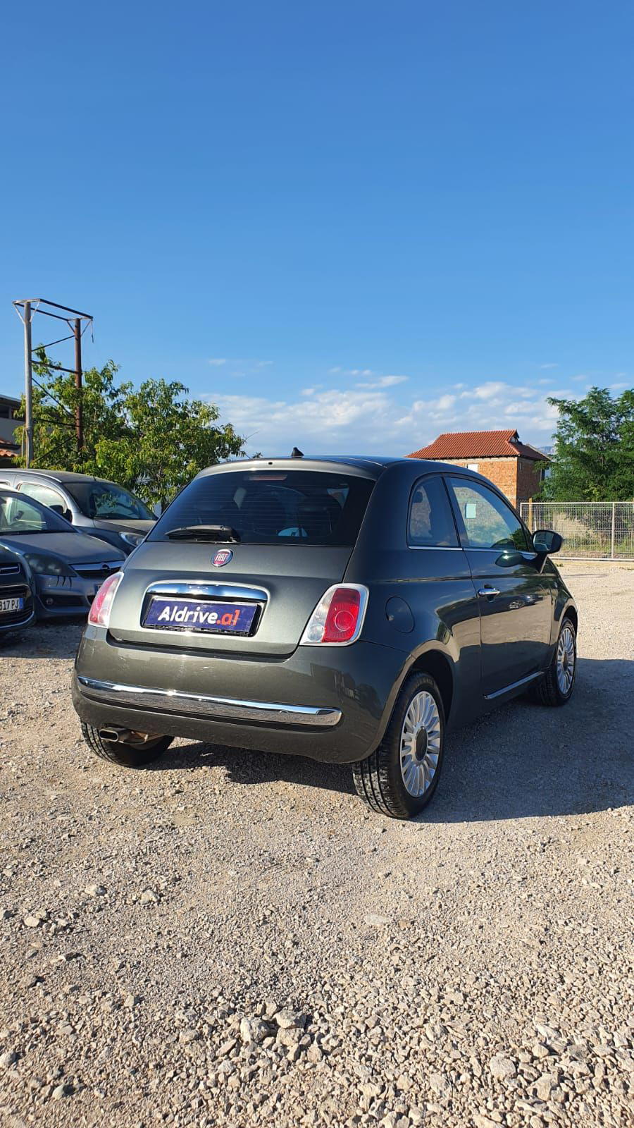 FIAT 500 - side view