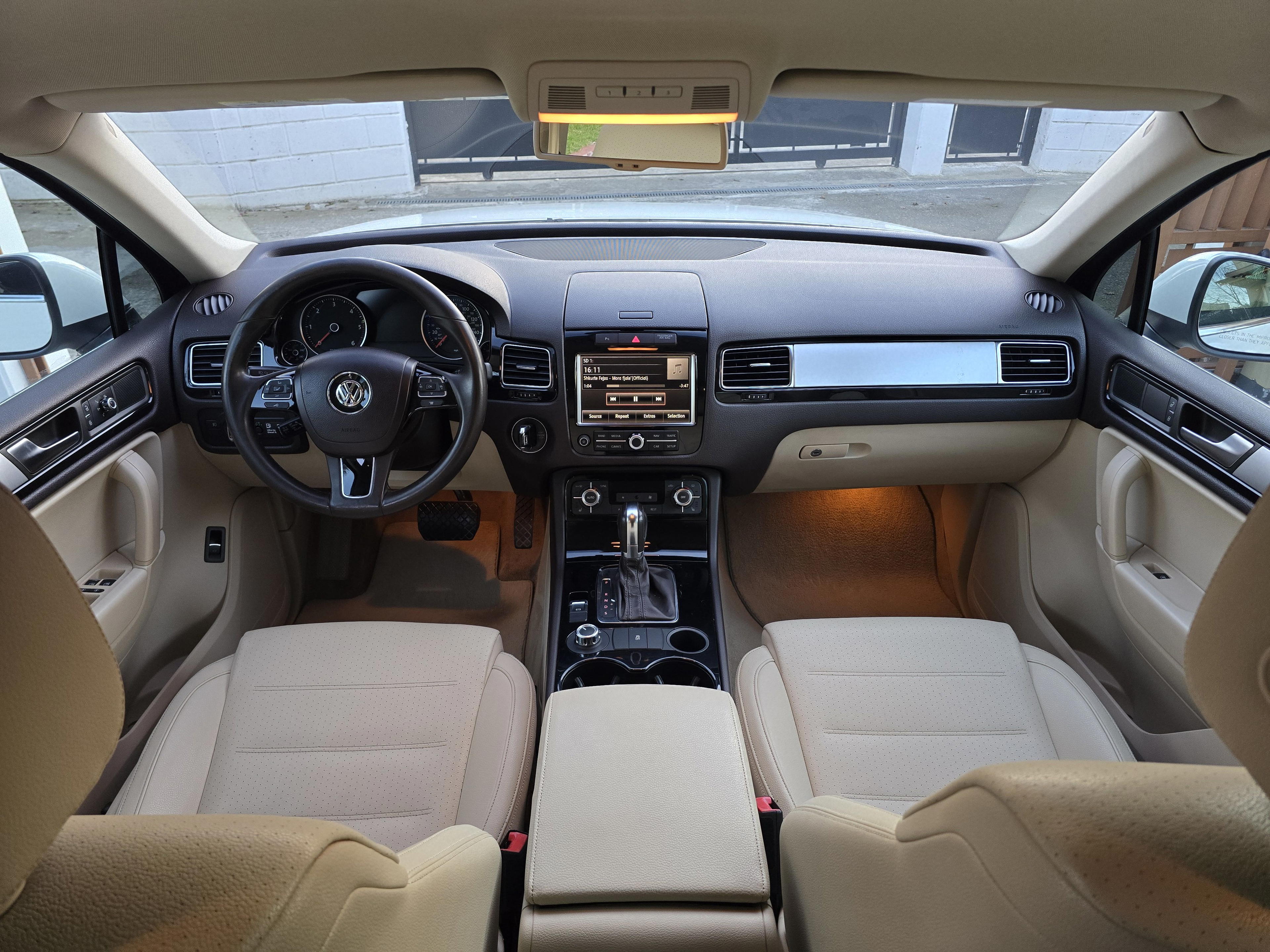 Volkswagen Touareg 2 - photo 4