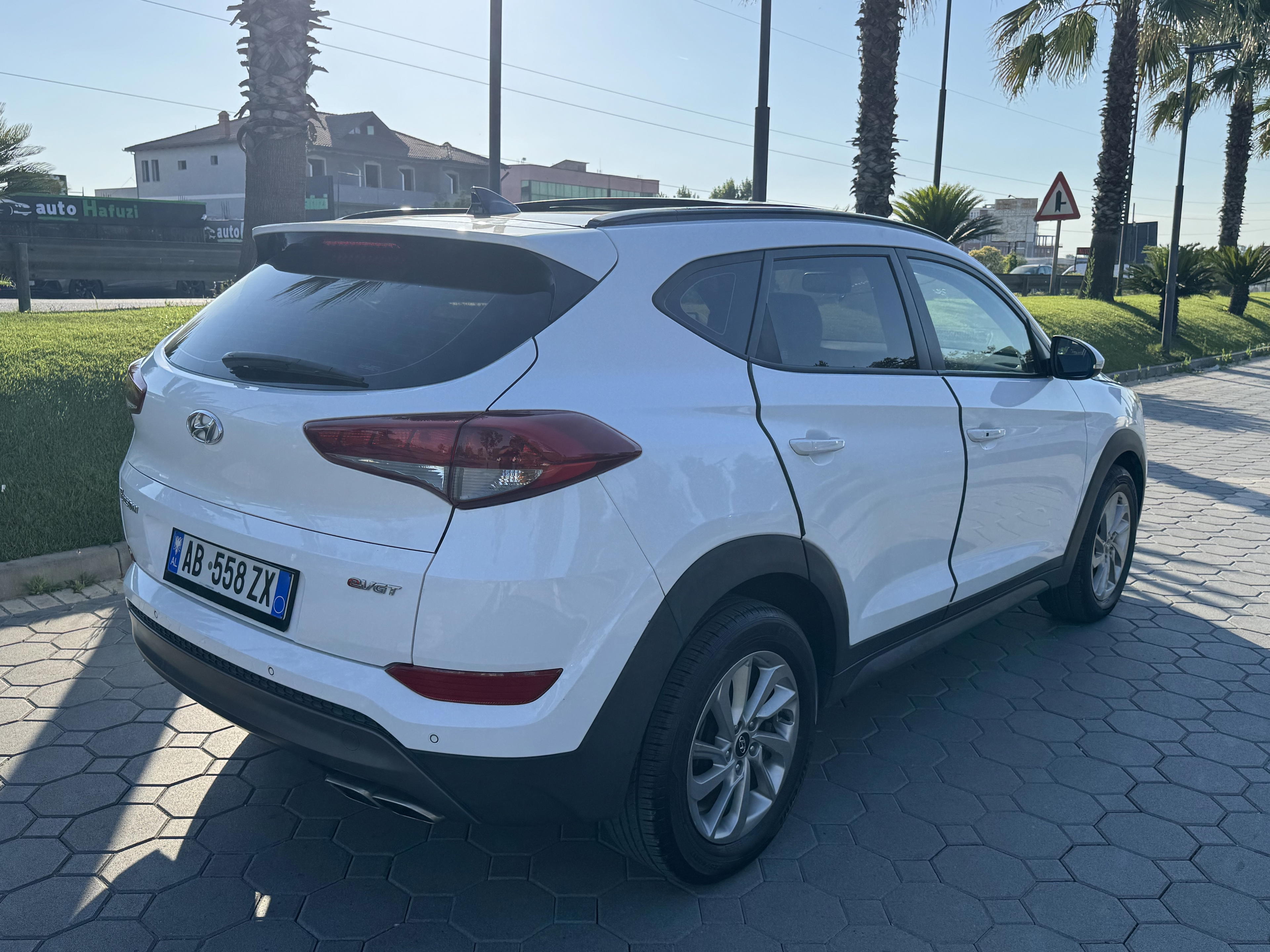 Hyundai Tucson - photo 4