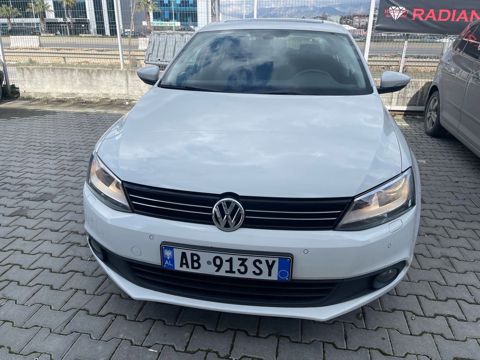 Volkswagen Jetta RentX Albania