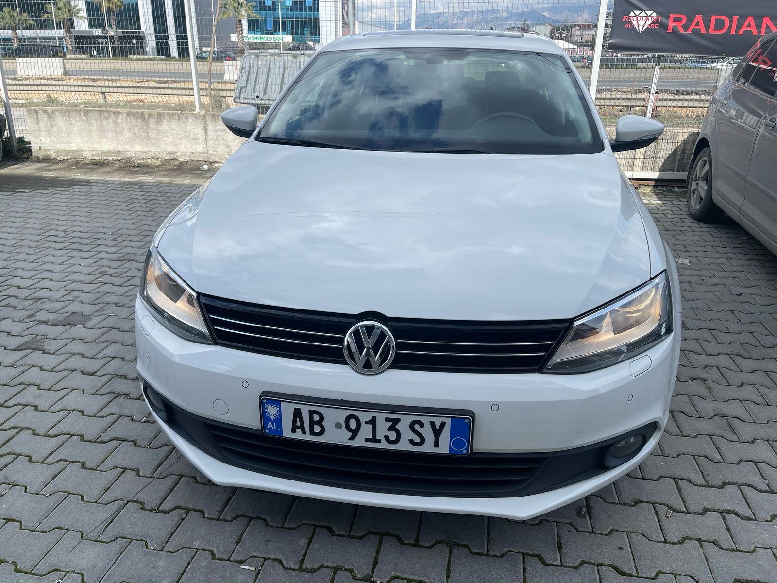 Volkswagen Jetta RentX Albania