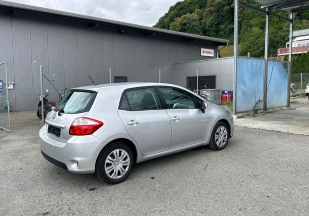 Toyota Auris - photo 3