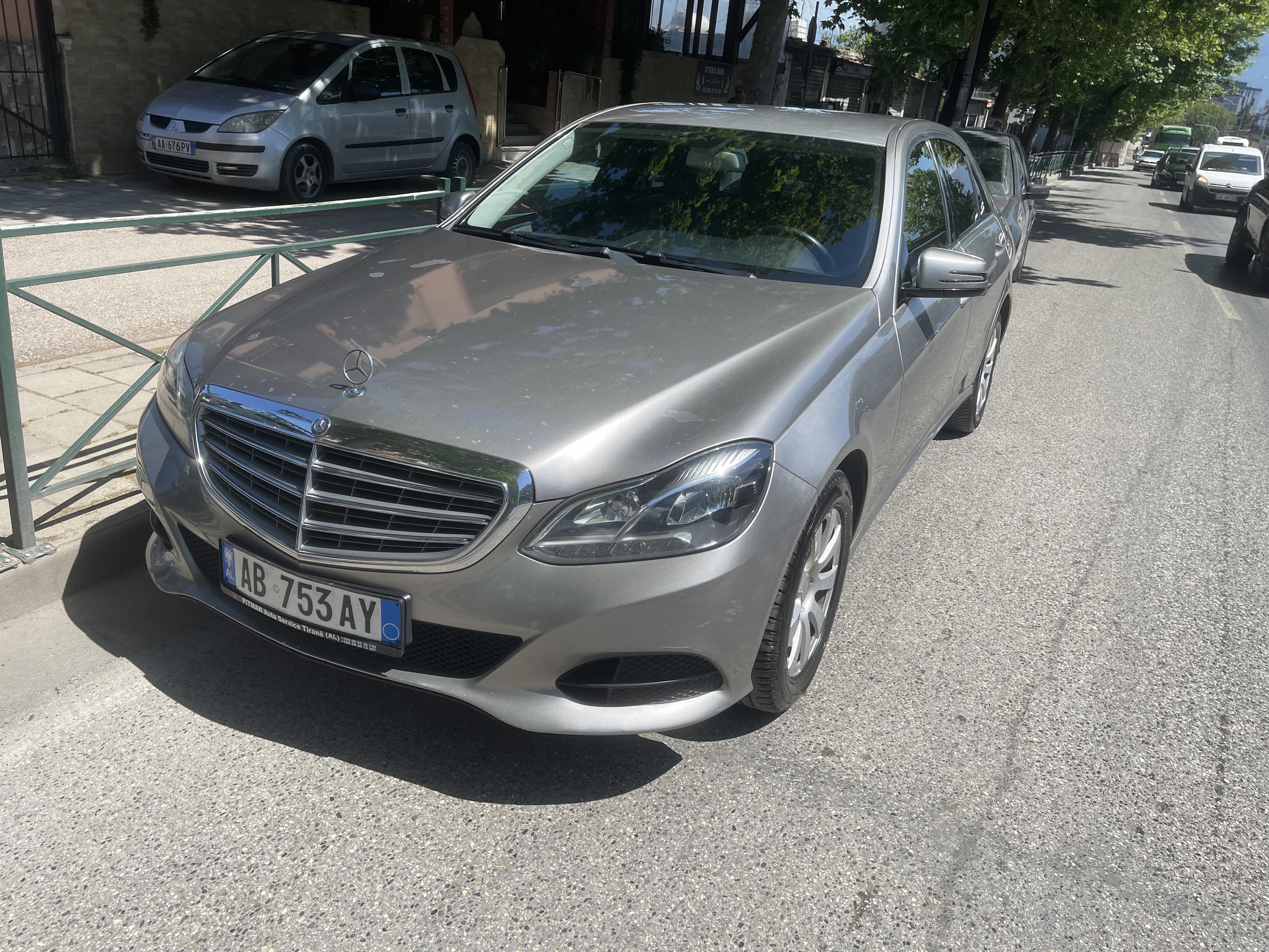 Mercedes-Benz E-Class - side view