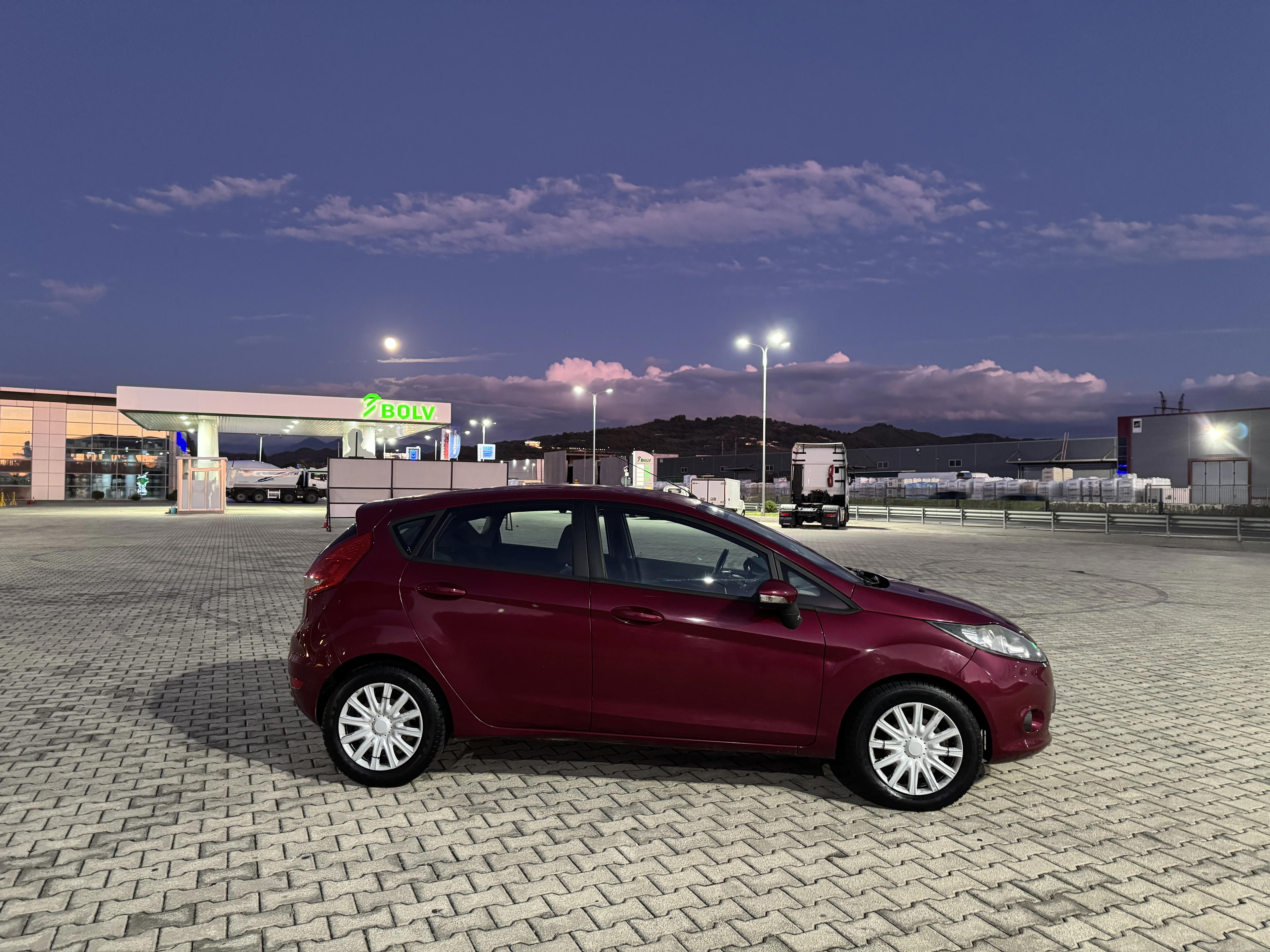 Ford Fiesta - photo 3
