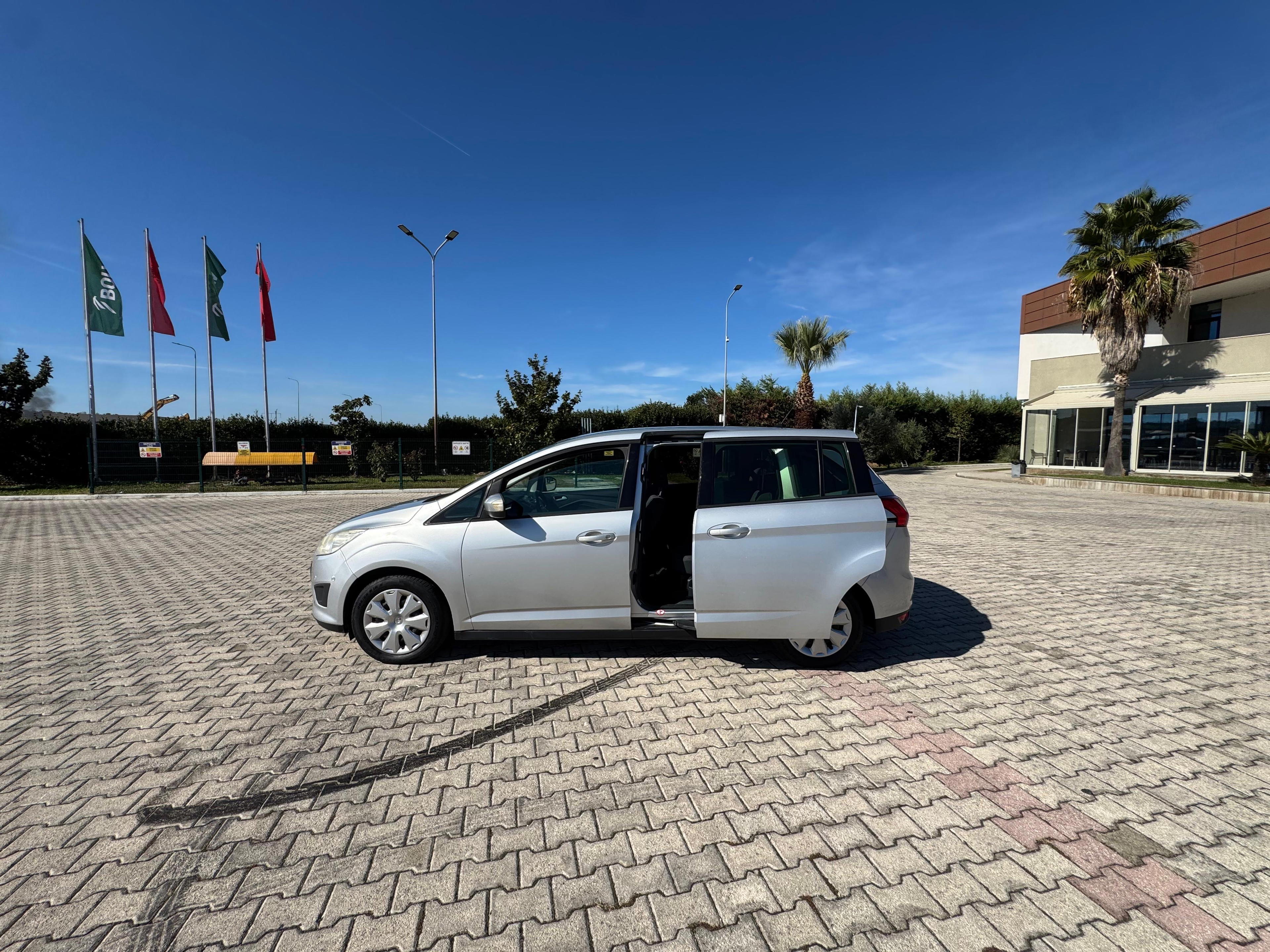 Ford C-MAX Energi - photo 4