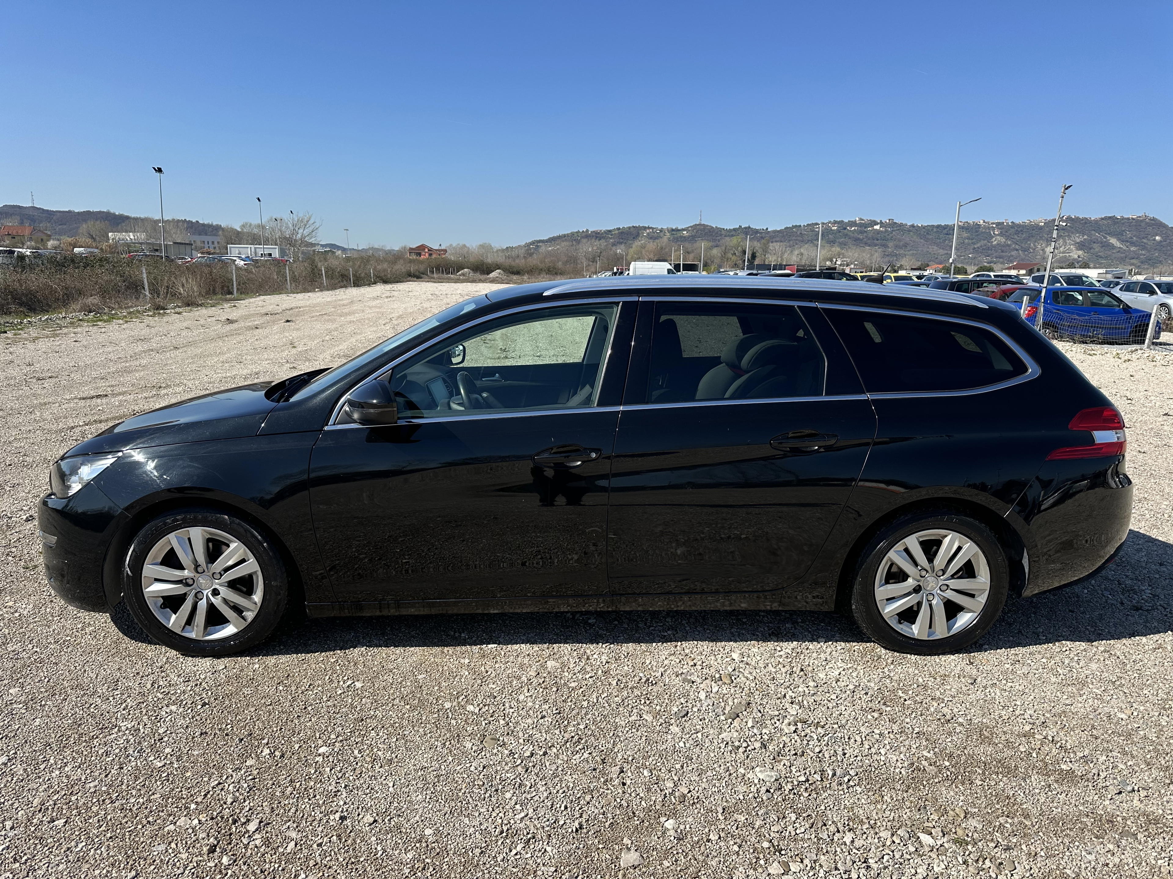 Peugeot 308 SW - photo 3