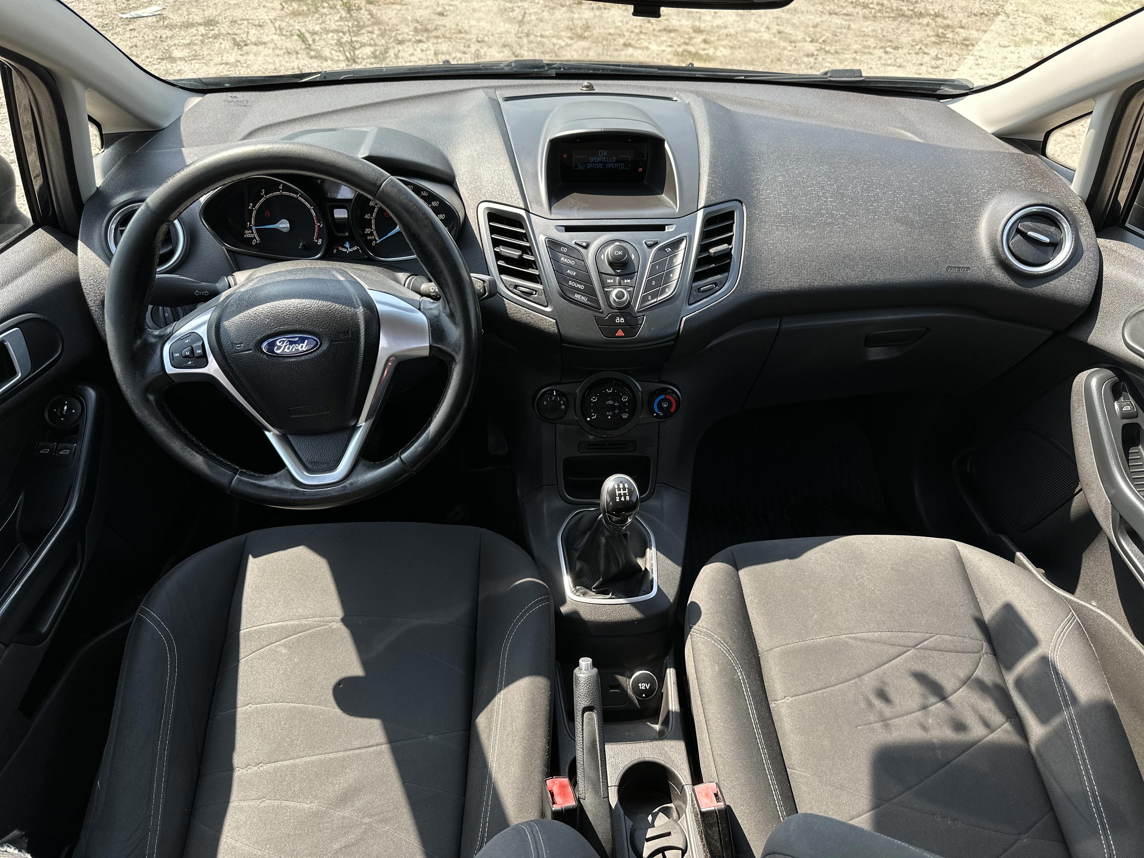 Ford Fiesta - photo 4