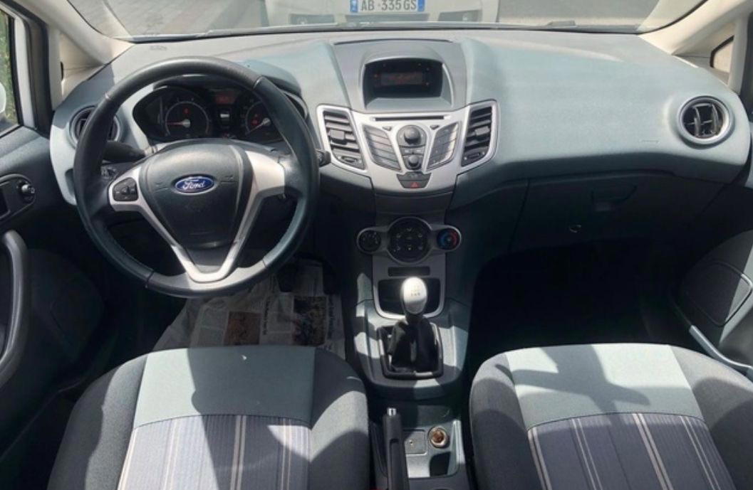 Ford Fiesta - photo 3