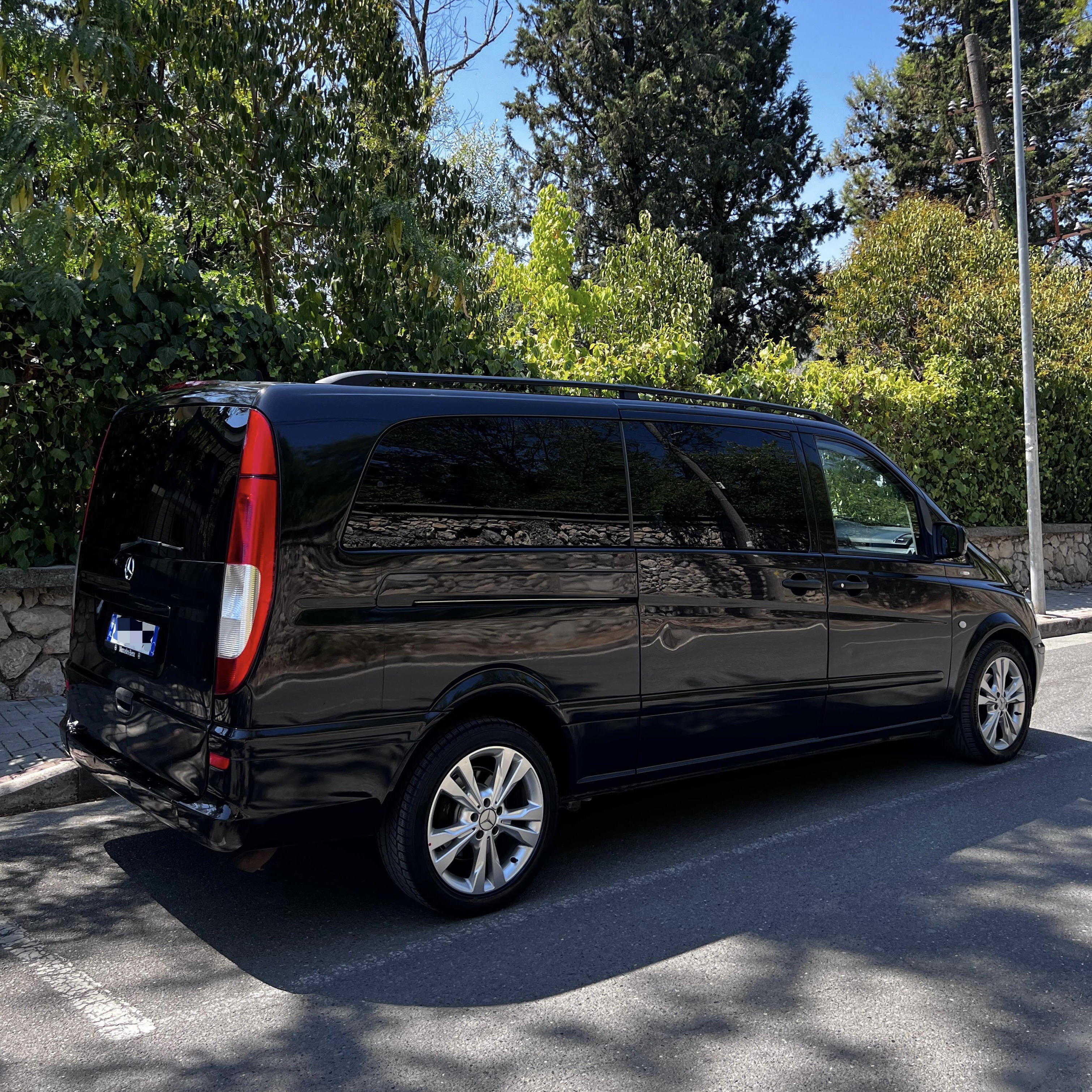 Mercedes-Benz Vito - side view