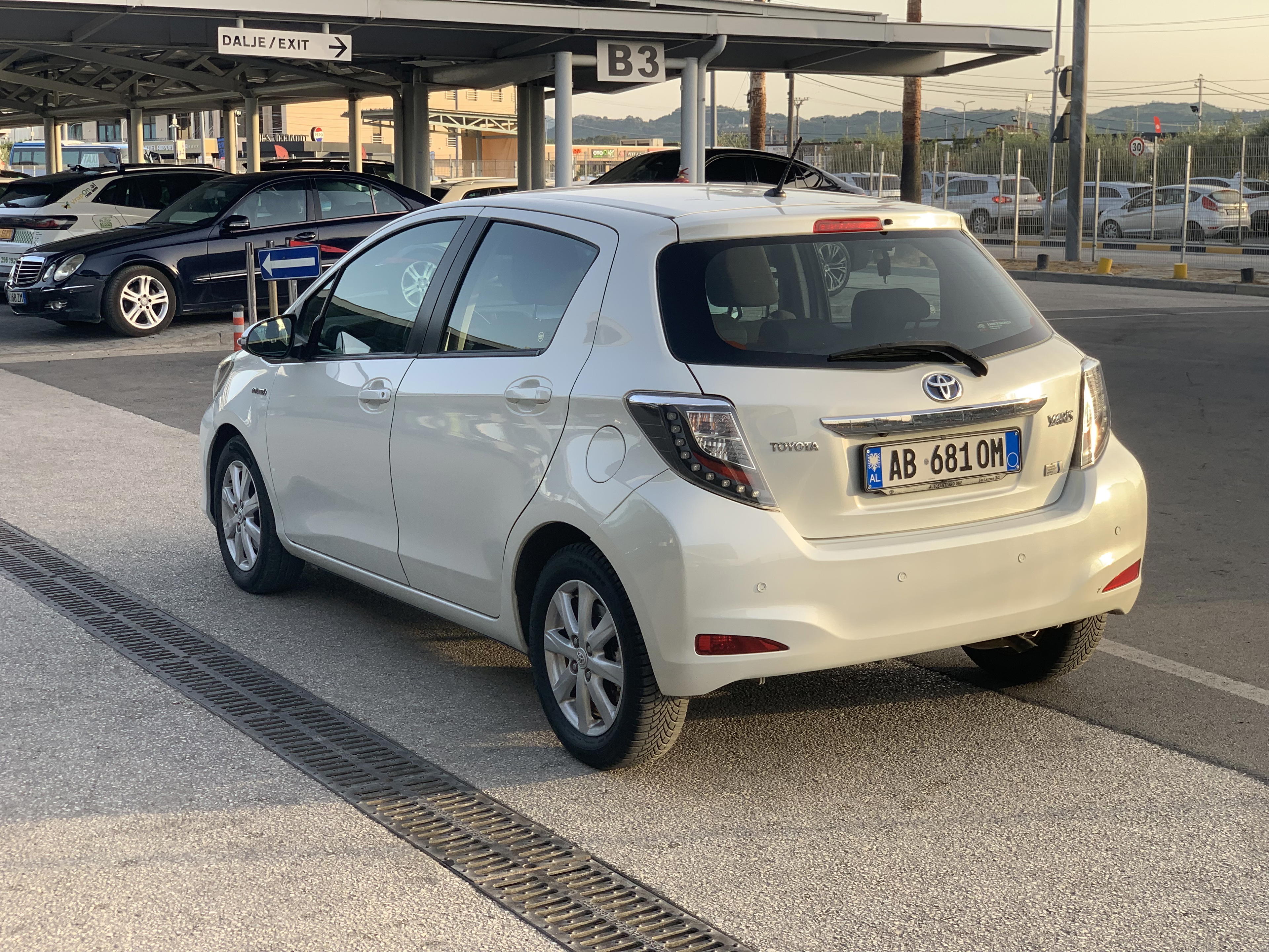 Toyota Yaris - photo 3