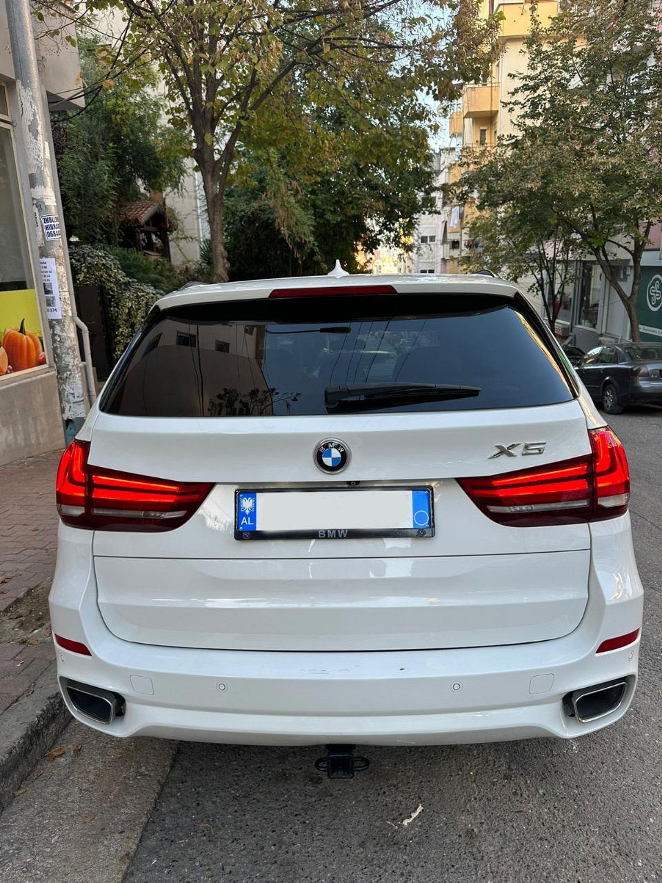 BMW X5 - side view