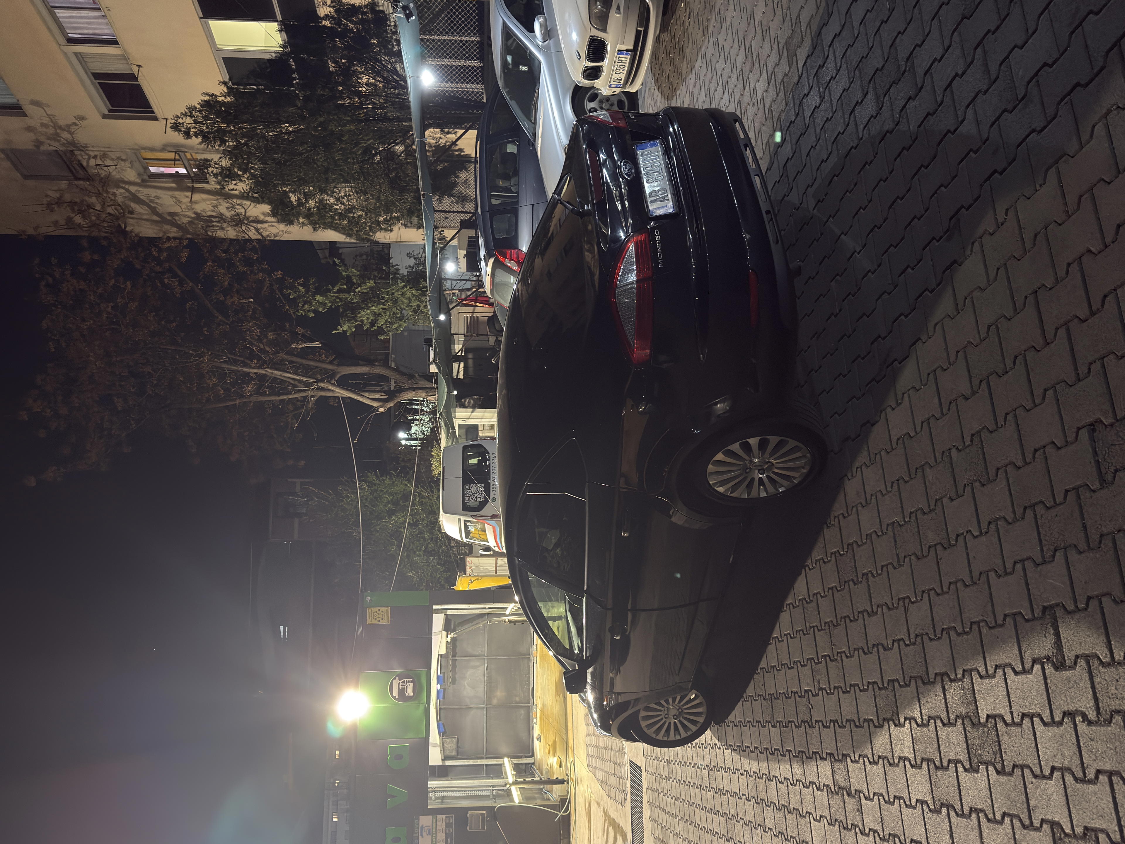 Ford Fusion - side view