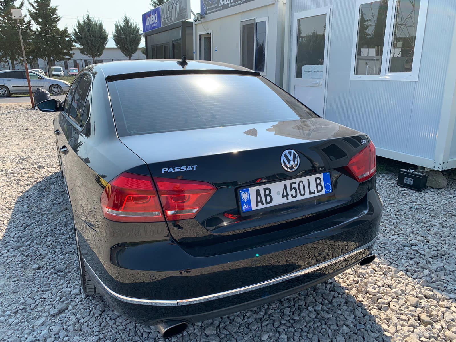 Volkswagen Passat - side view
