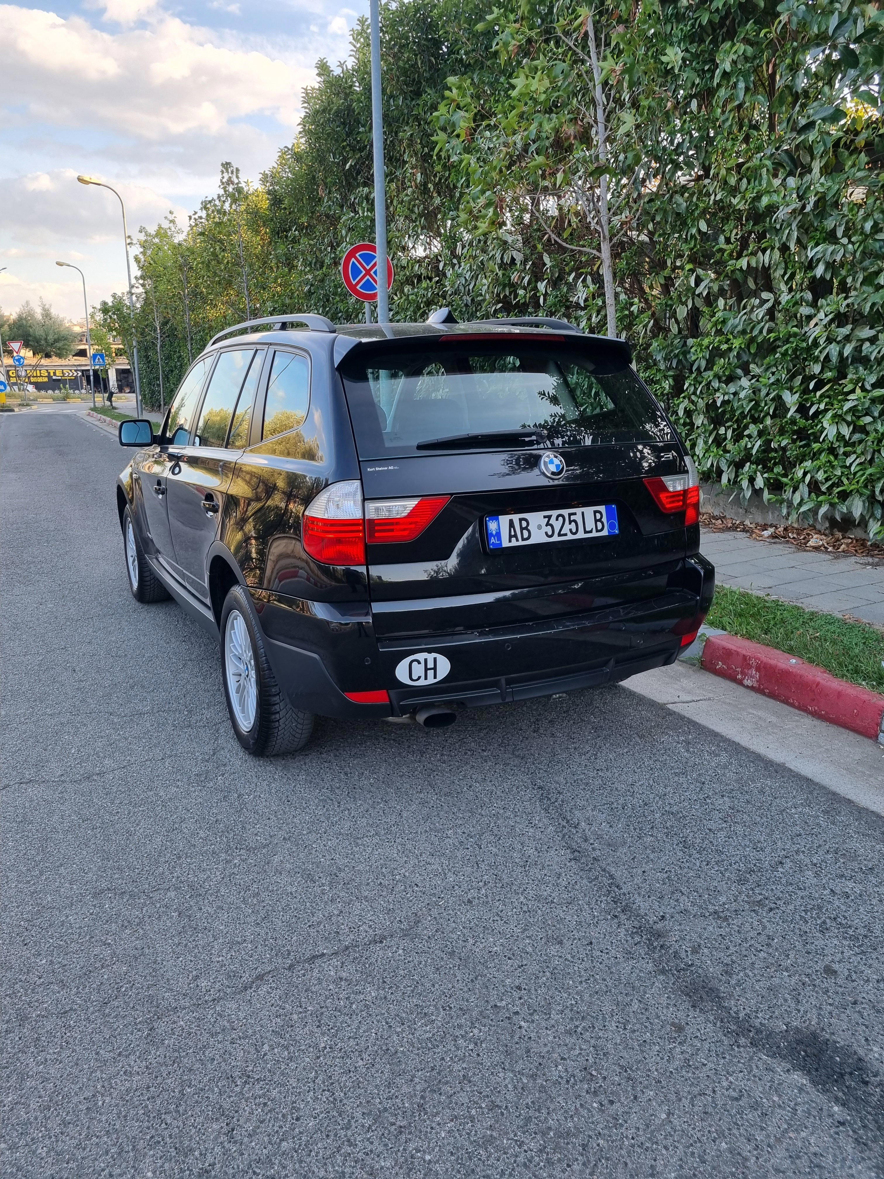 BMW X3 - side view