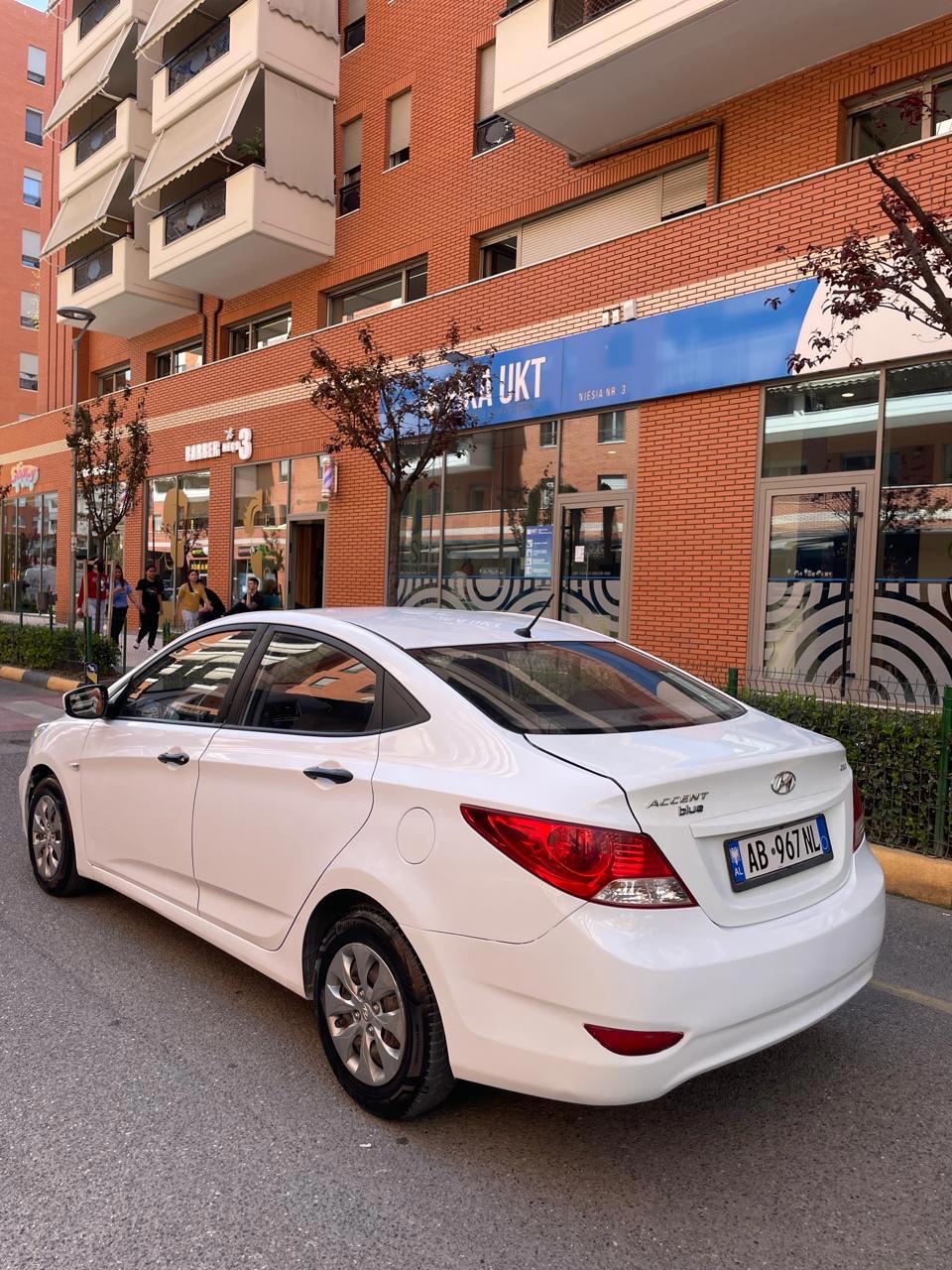 Hyundai Accent - photo 4