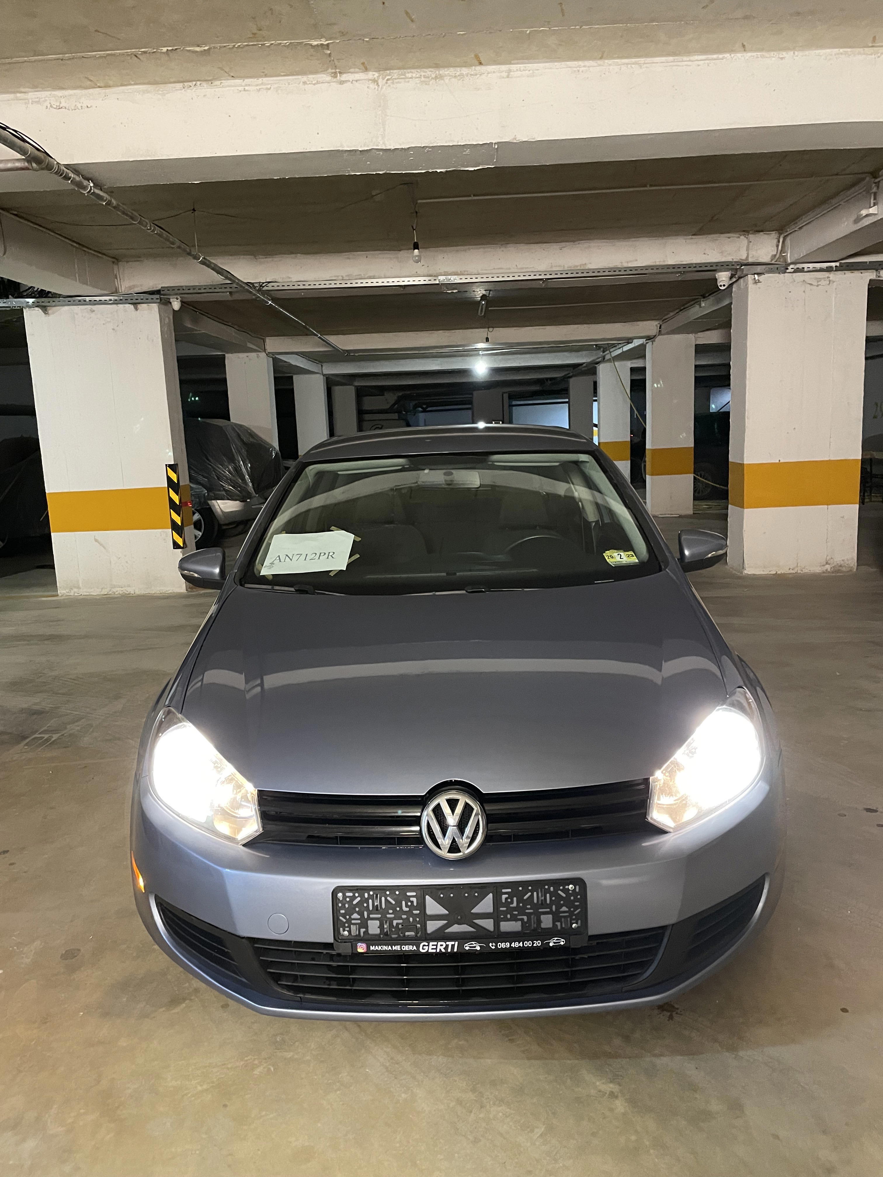 Volkswagen Golf - main photo