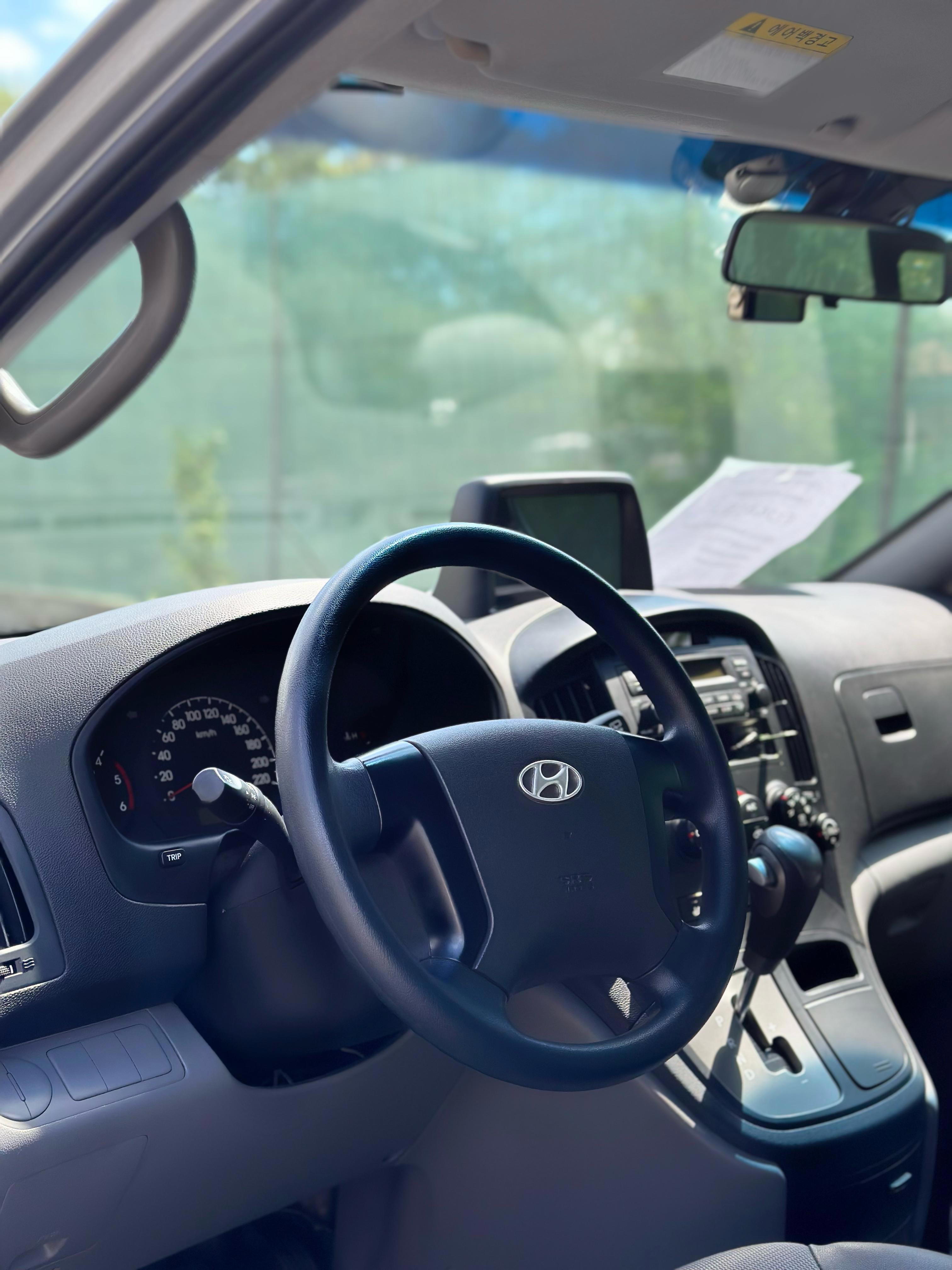 Hyundai Starex - photo 4