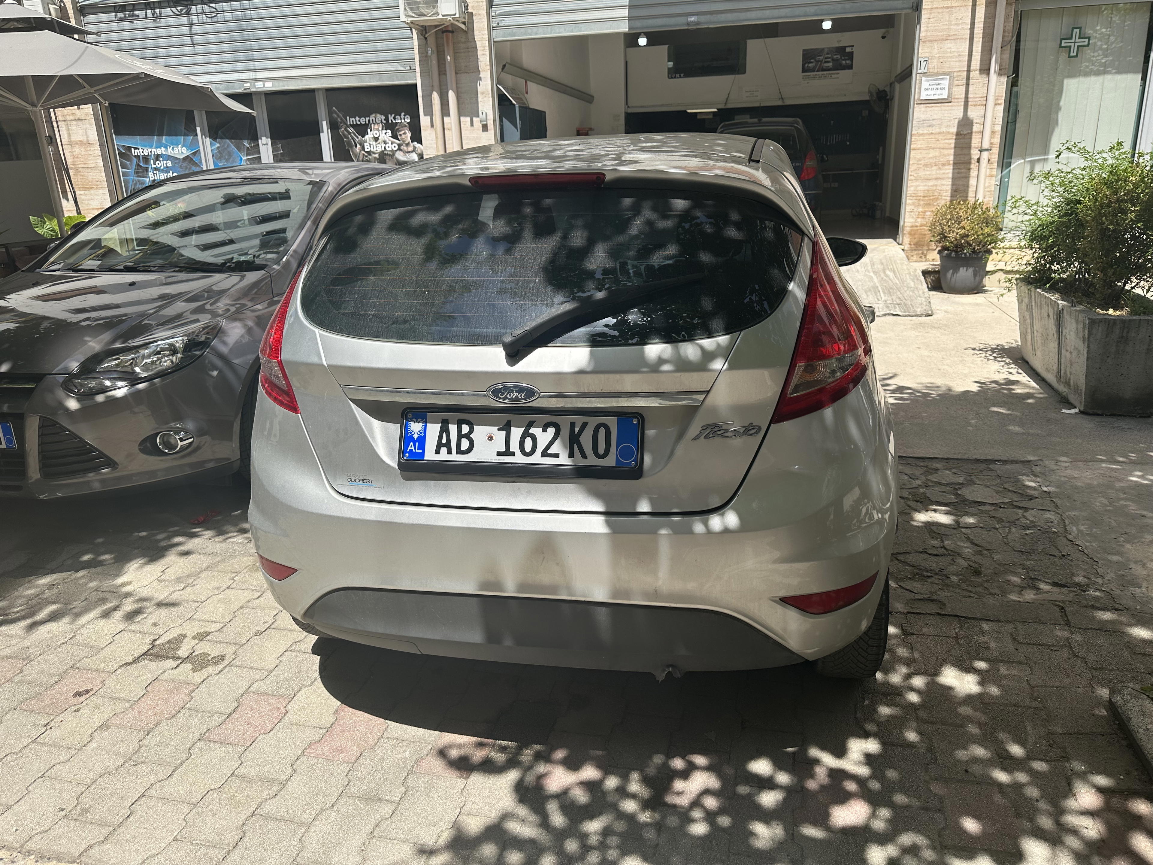 Ford Fiesta - side view