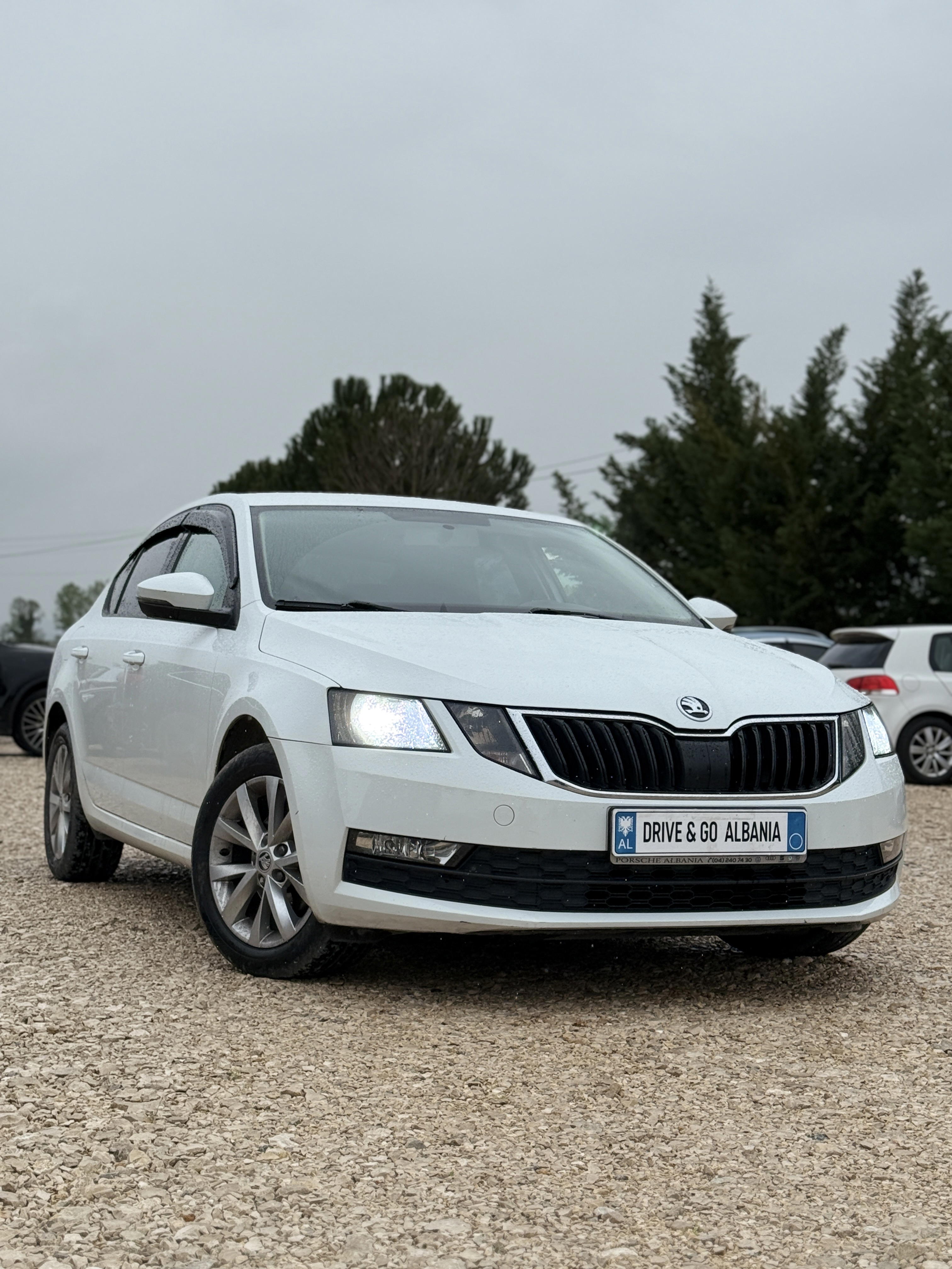 Skoda Octavia RentX Albania