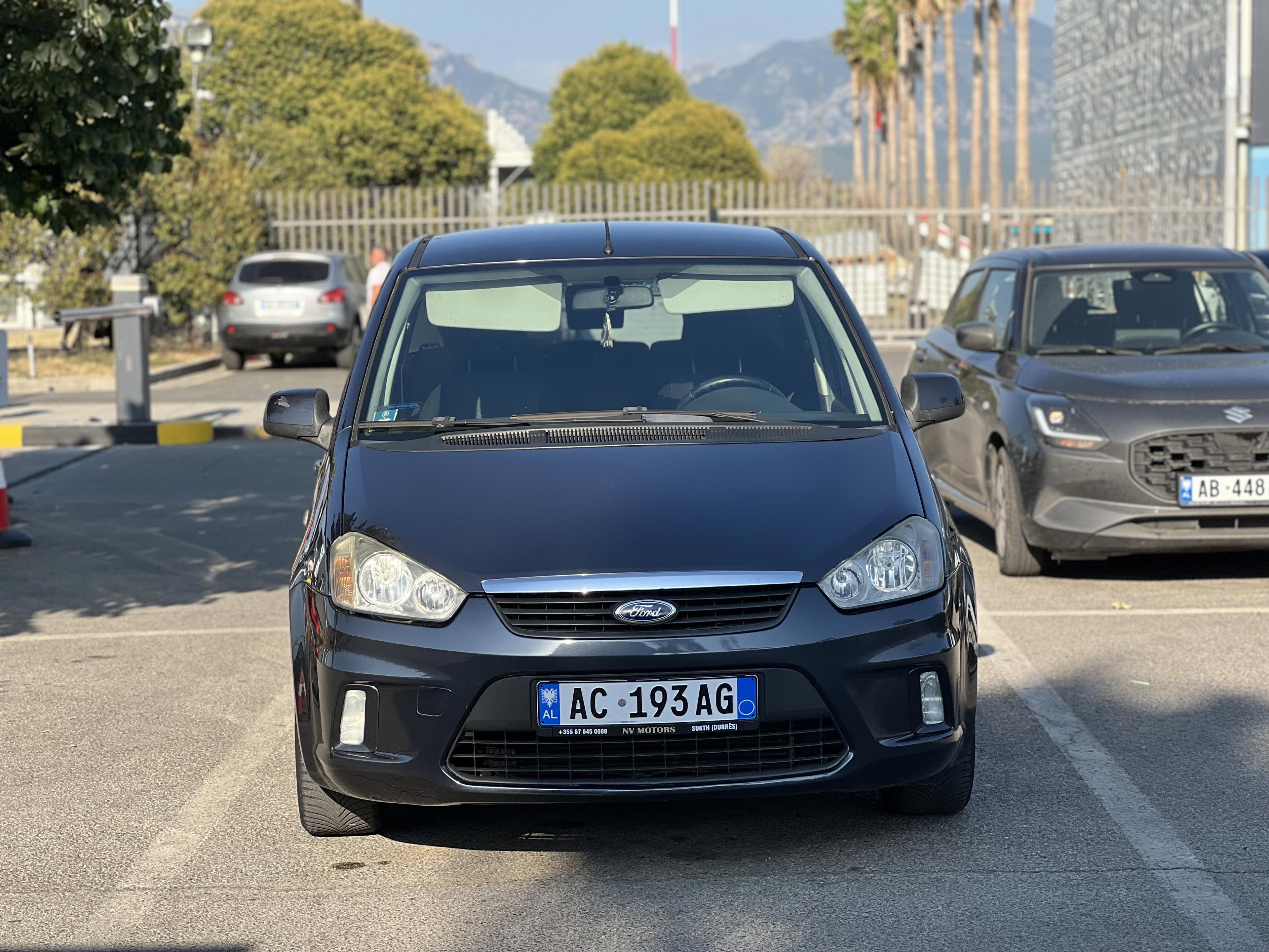 Ford C-MAX Energi - side view