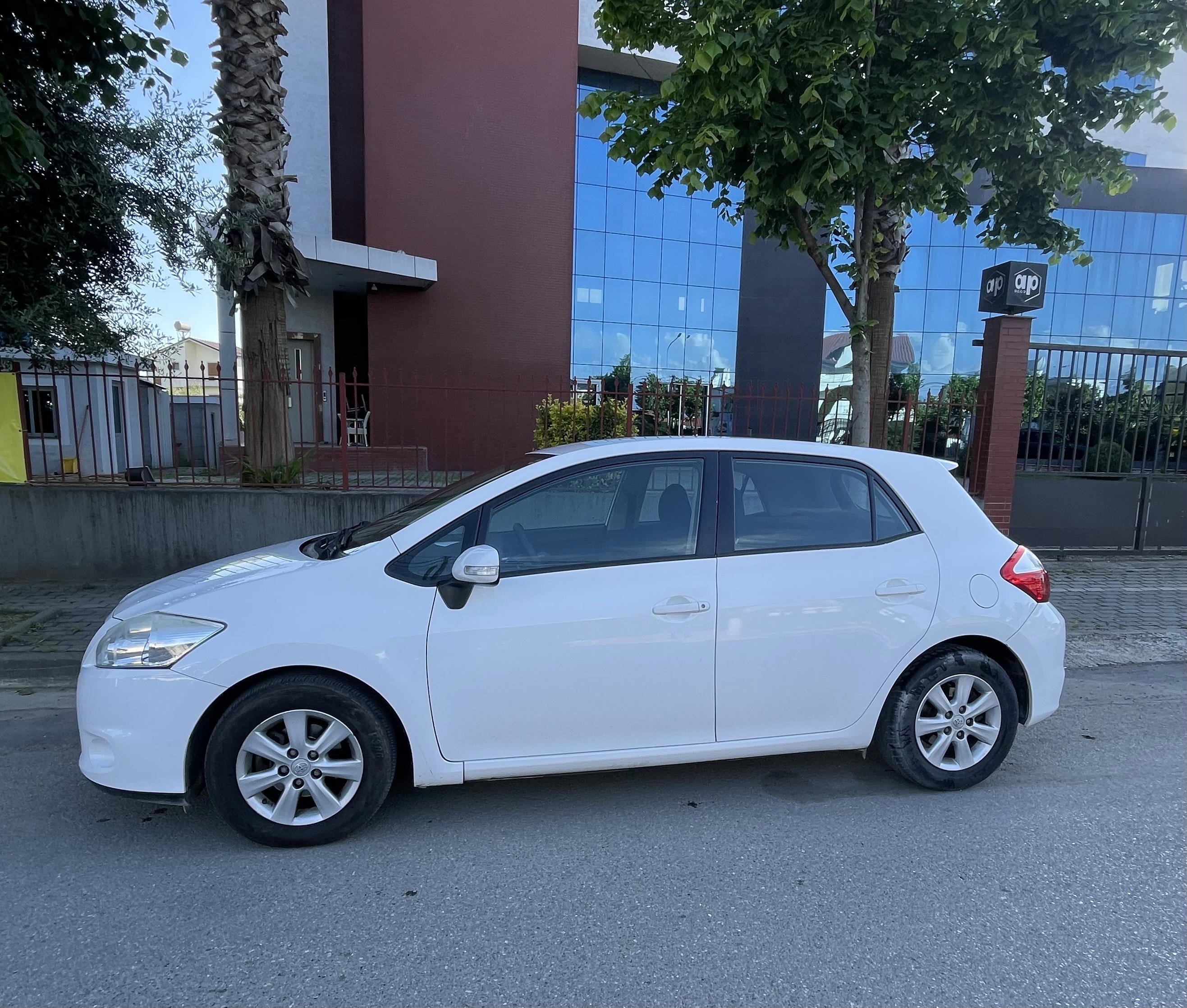 Toyota Auris - photo 4