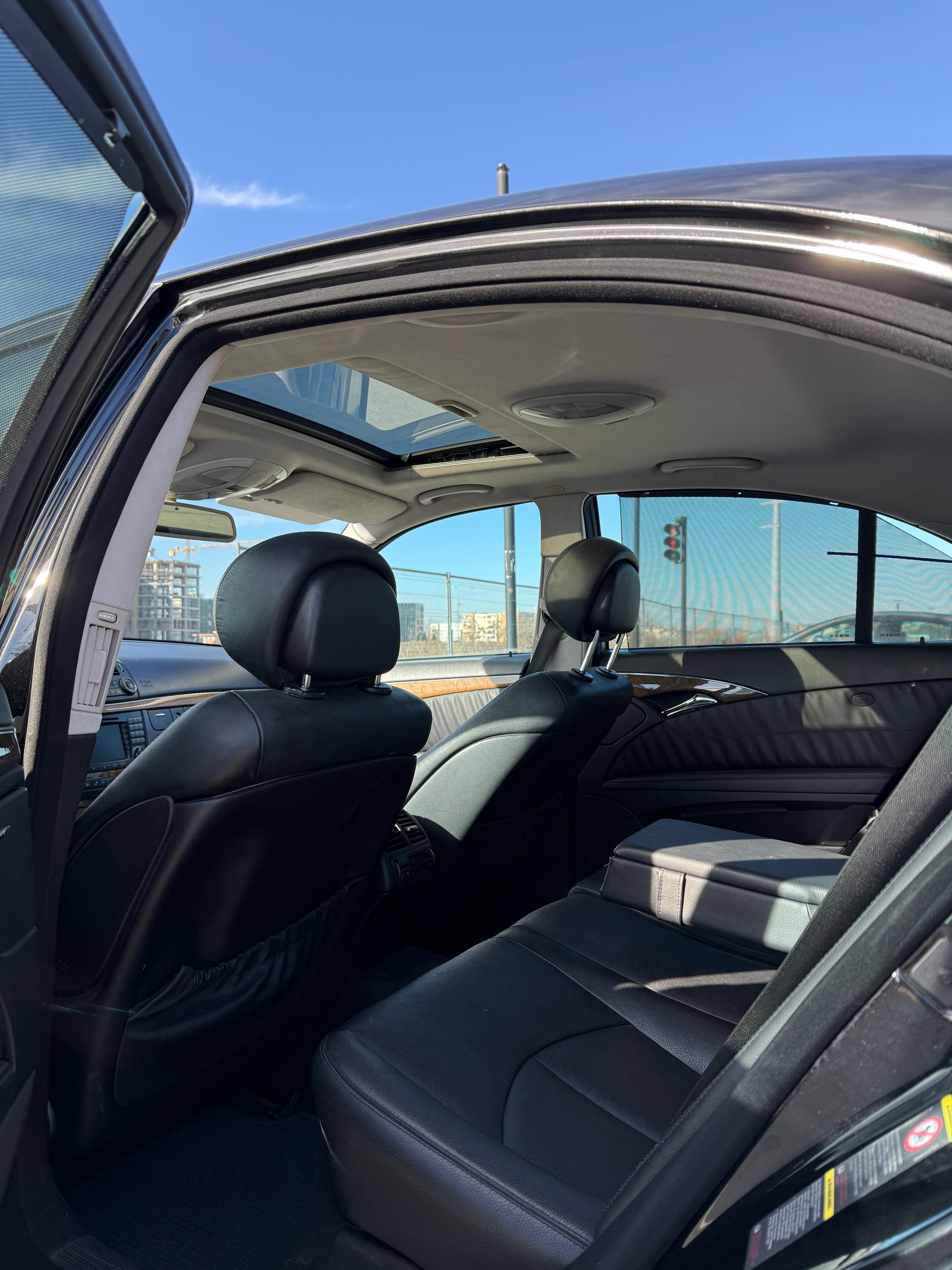 Mercedes-Benz E-Class - main photo