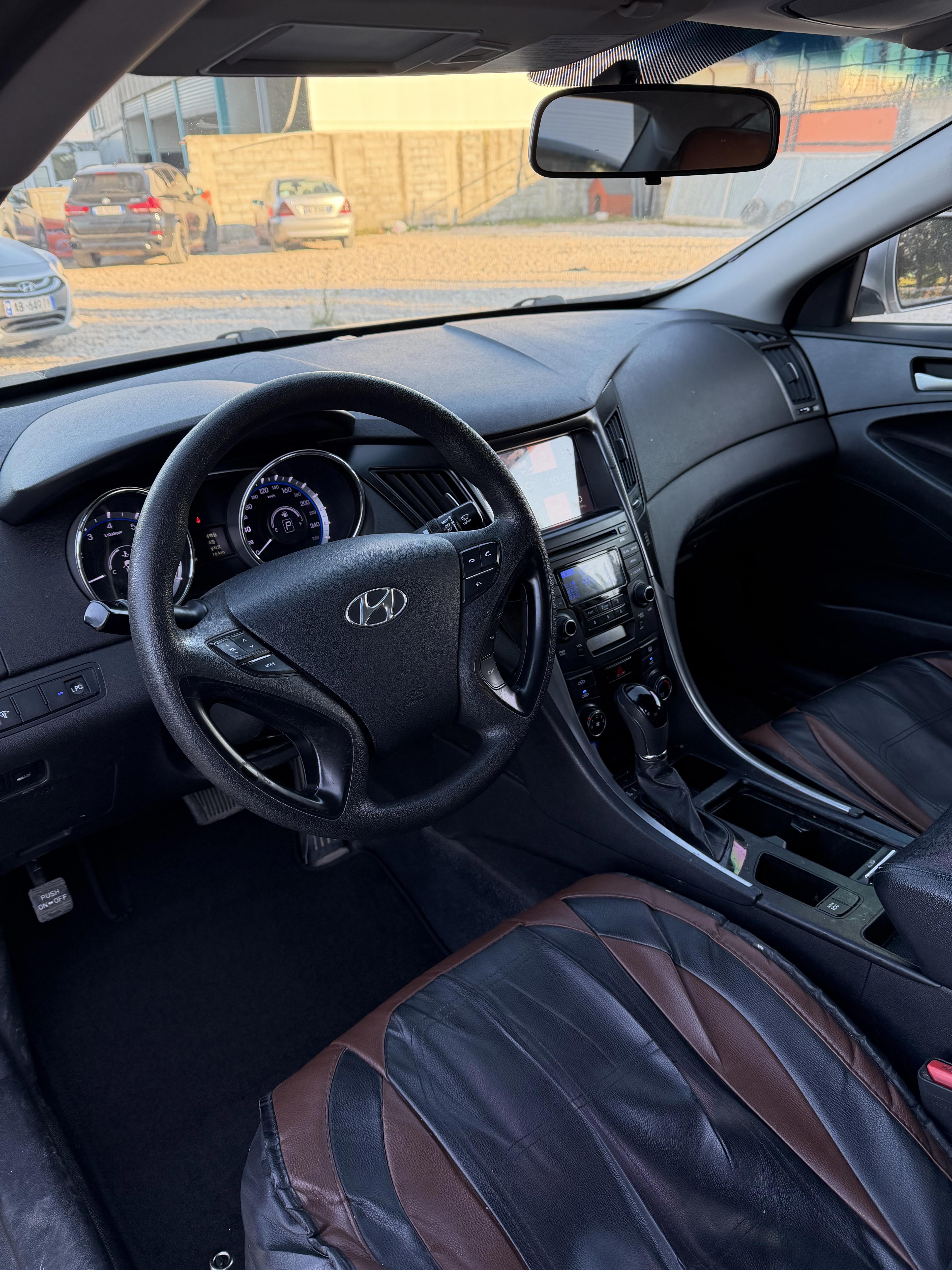 Hyundai Sonata - photo 3
