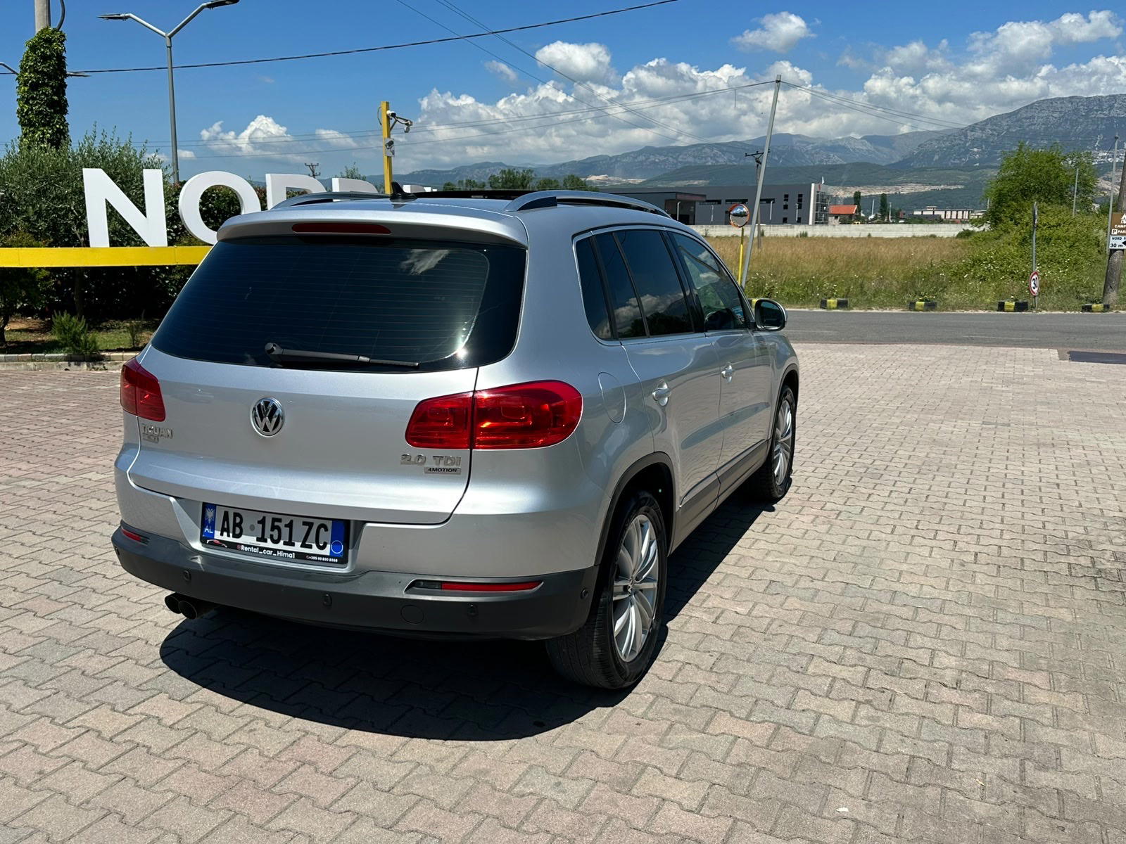 Volkswagen Tiguan - photo 3