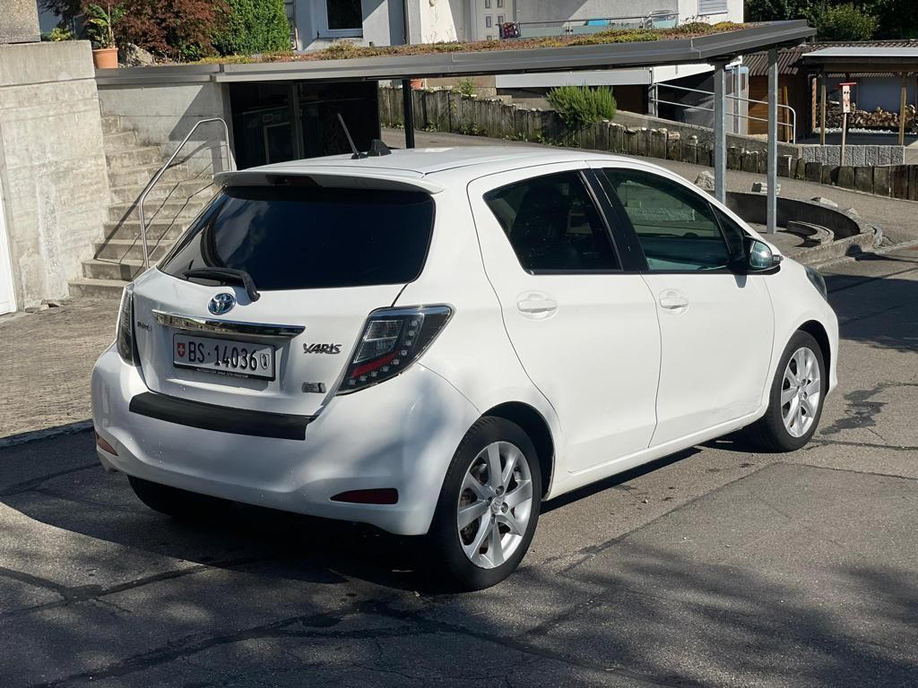 Toyota Yaris - photo 3