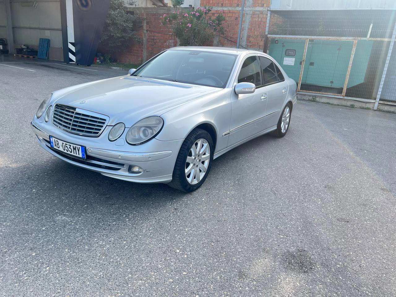 Mercedes-Benz 190 E for rent