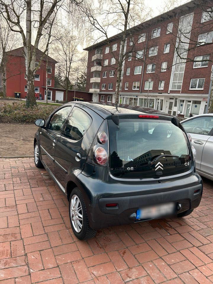 Citroen C1 - side view