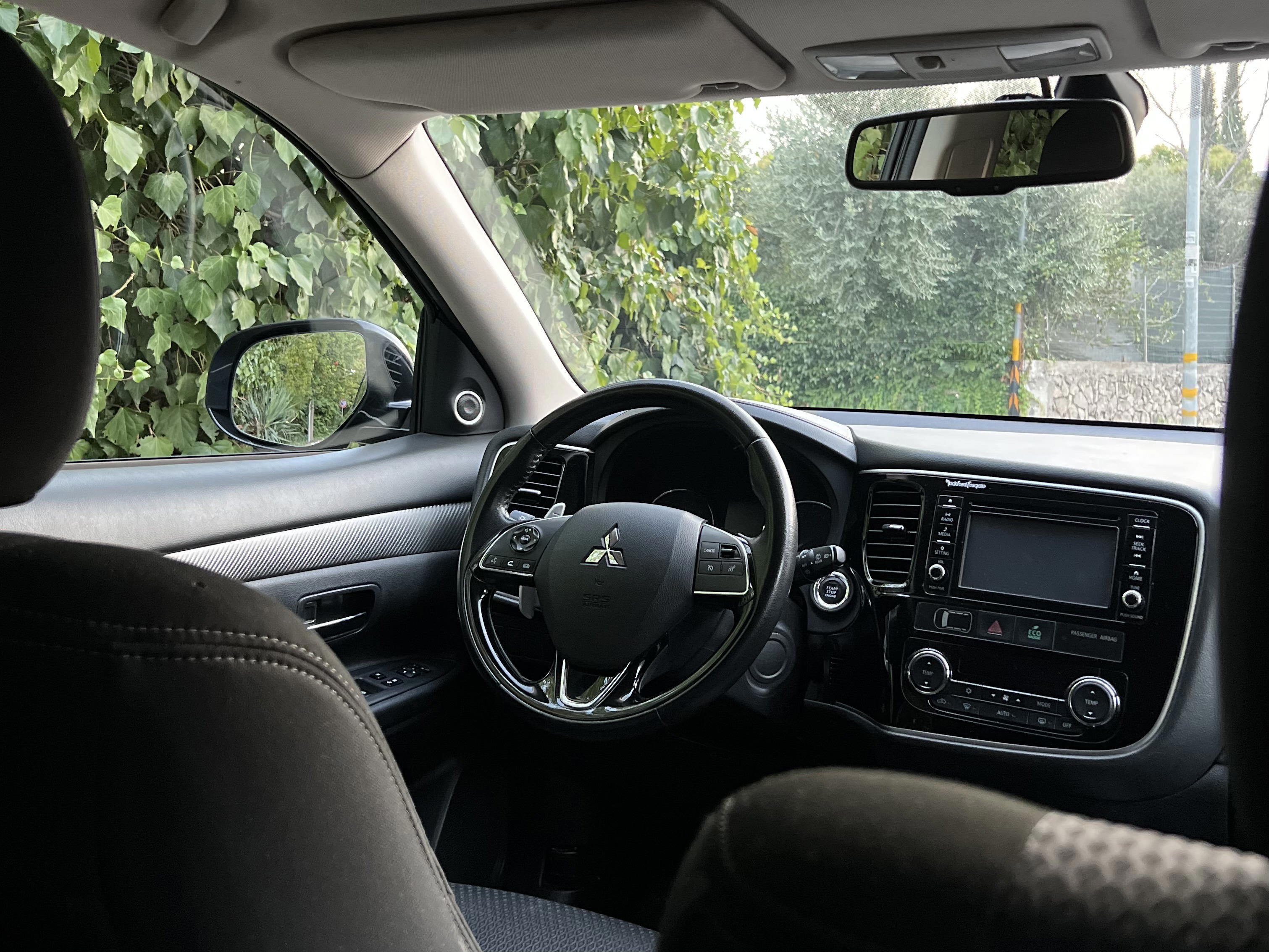 Mitsubishi Outlander - photo 4