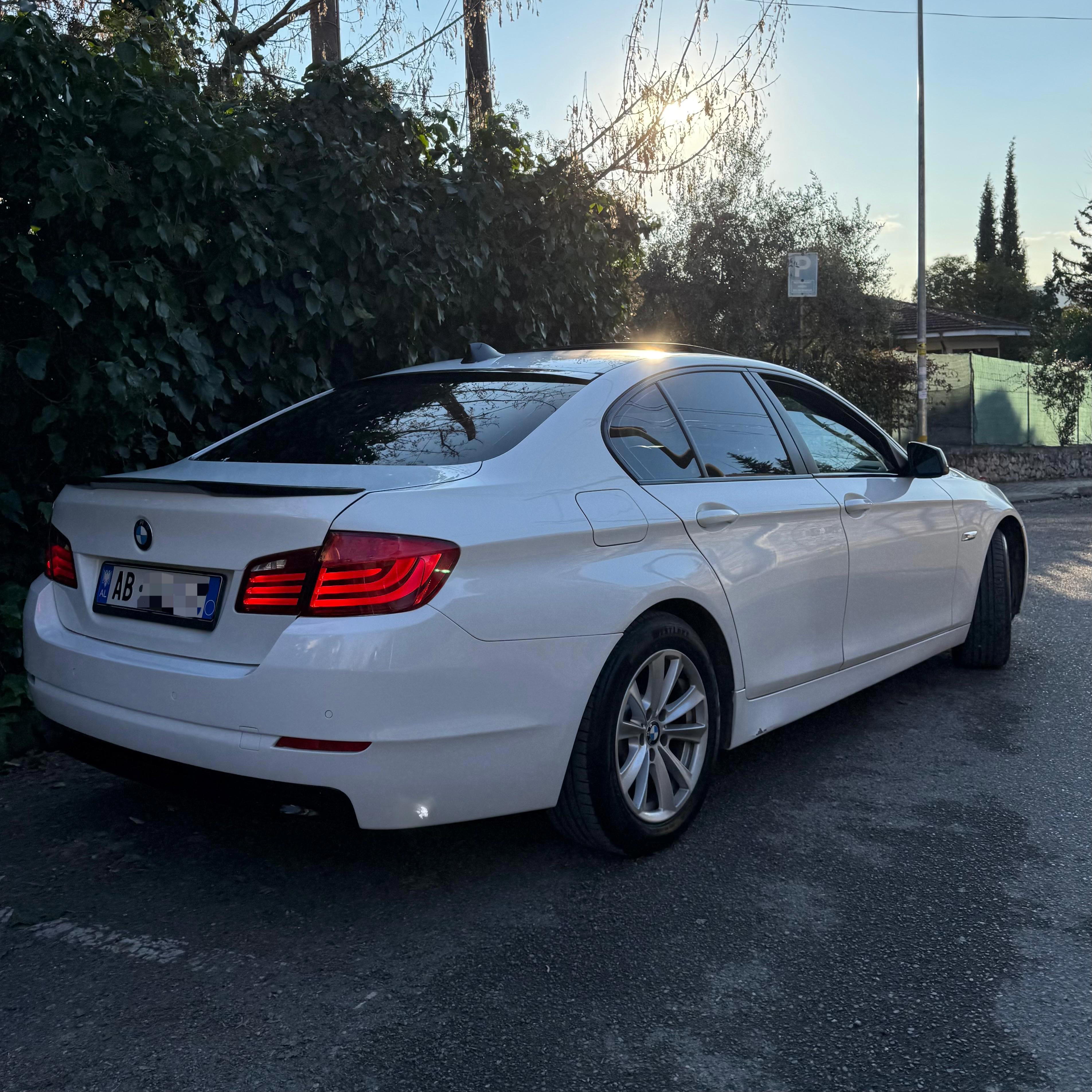 BMW 5 Series - photo 3
