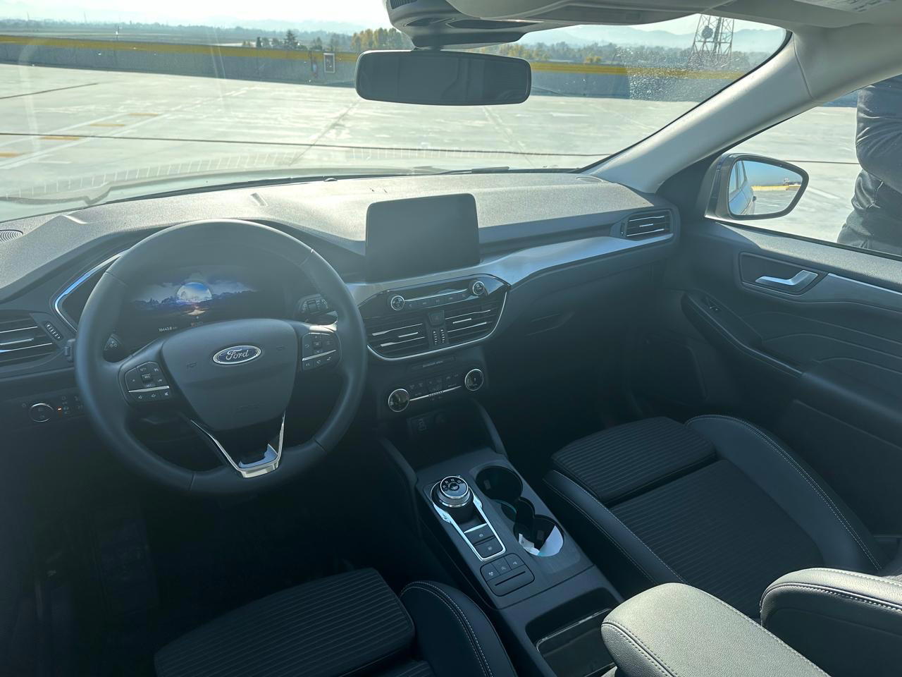 Ford Kuga - main photo