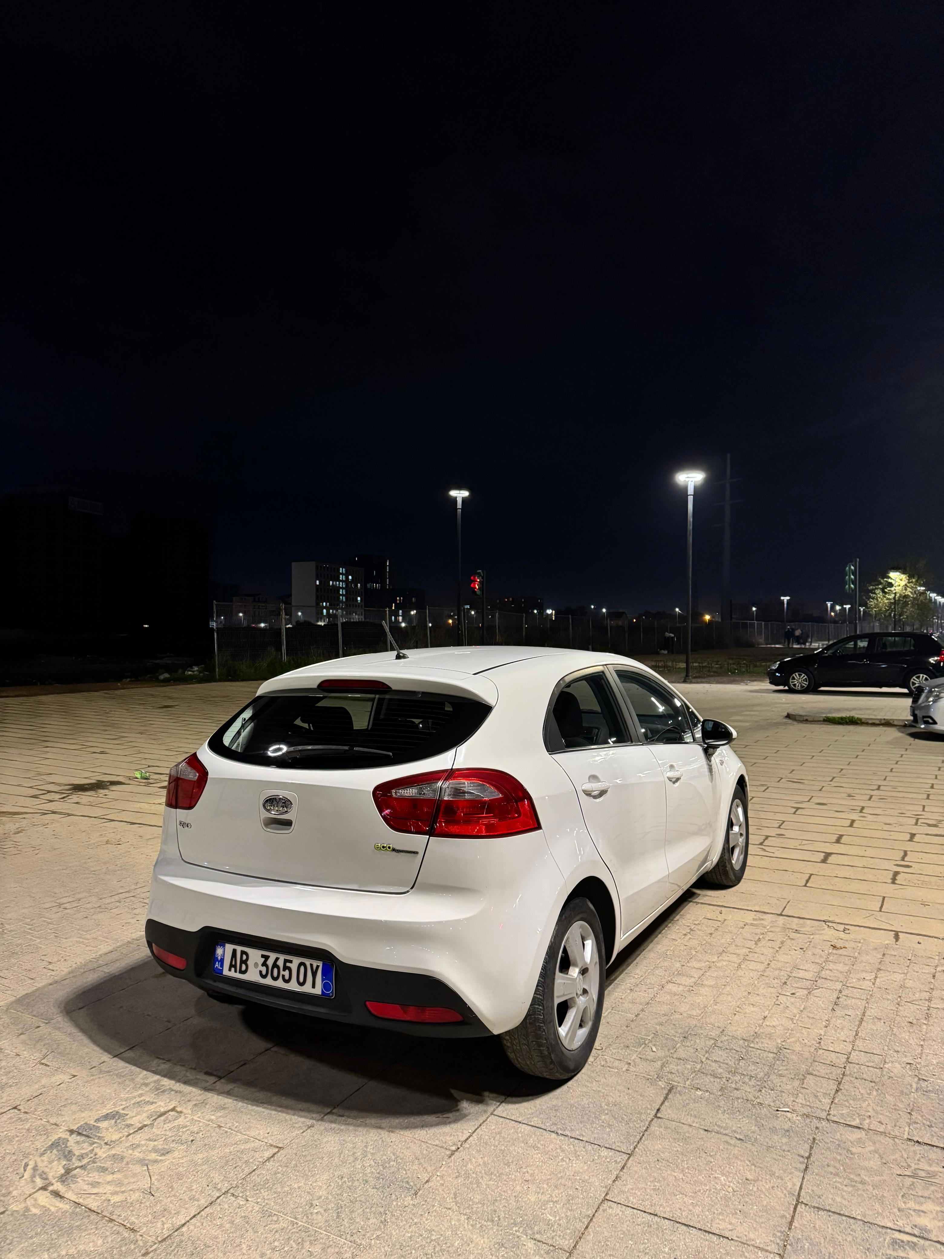 Kia Rio - photo 3